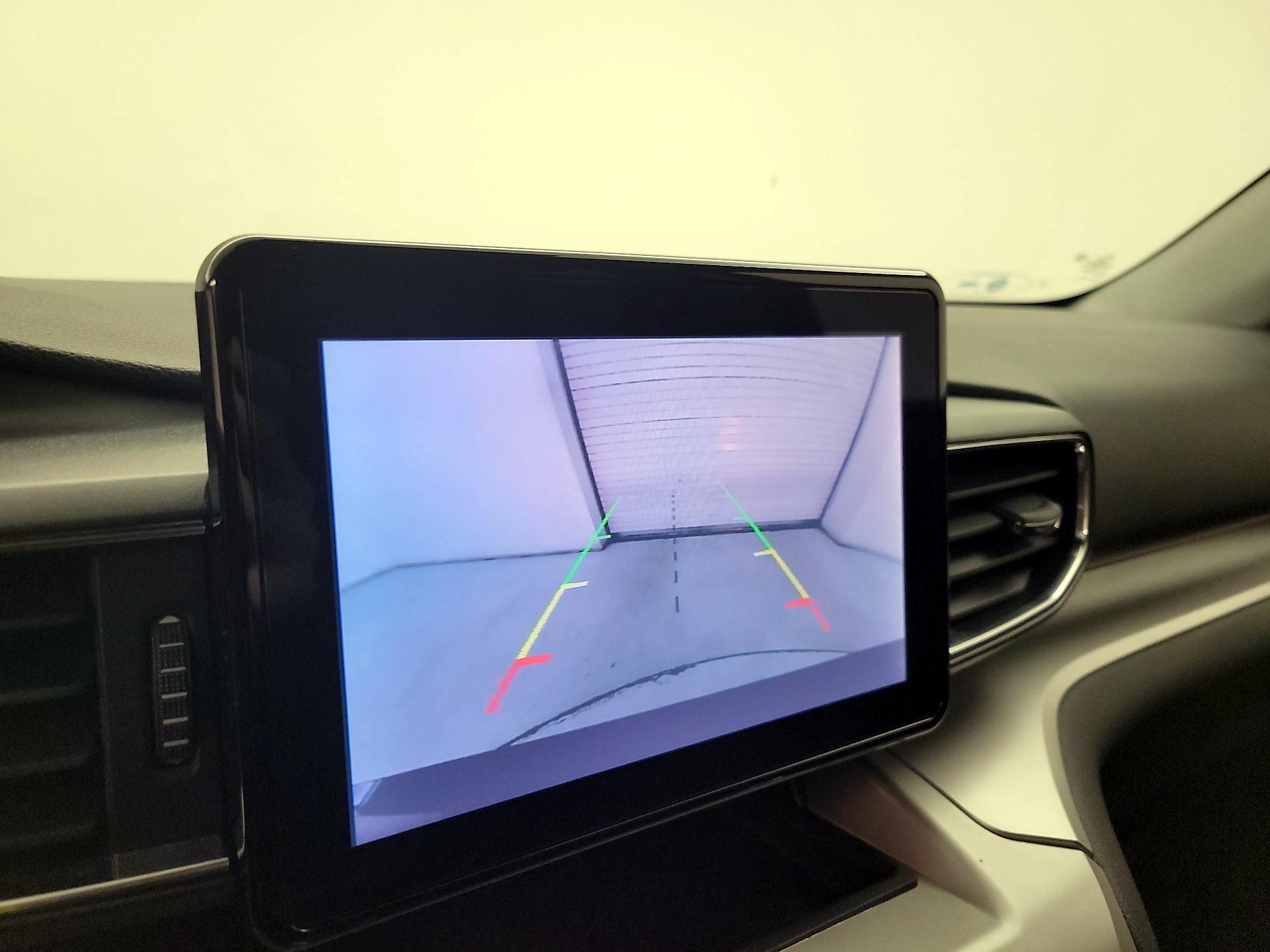 Thumbnail: 2020 Ford Explorer - 15