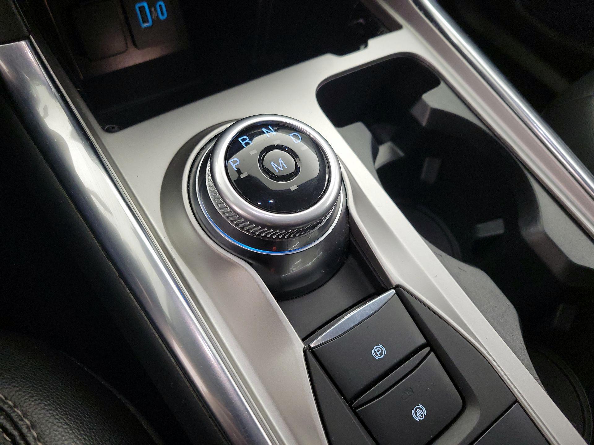 Thumbnail: 2020 Ford Explorer - 18