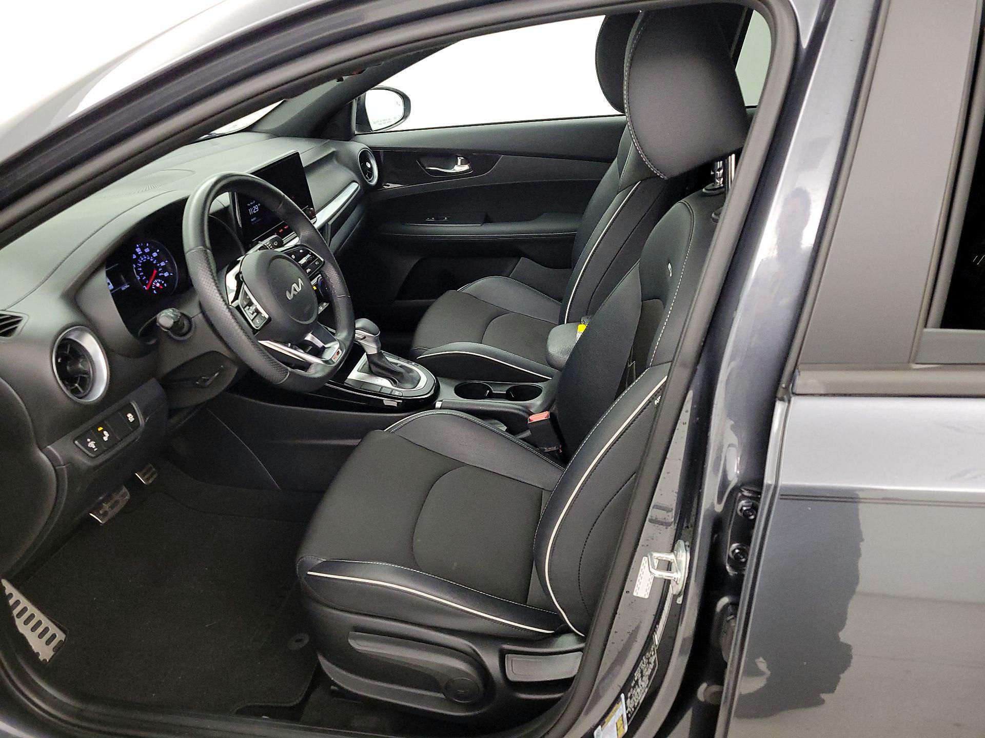 Thumbnail: 2023 Kia Forte - 11