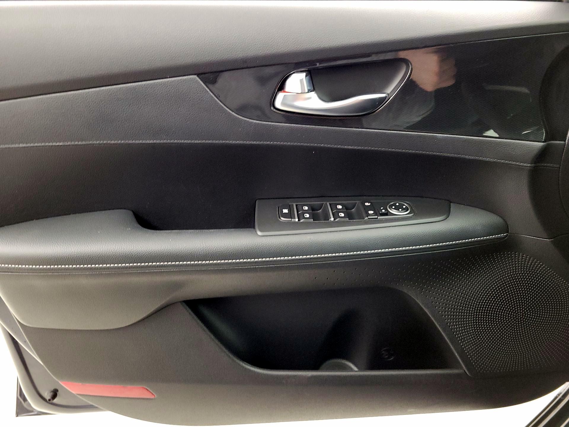 Thumbnail: 2023 Kia Forte - 12