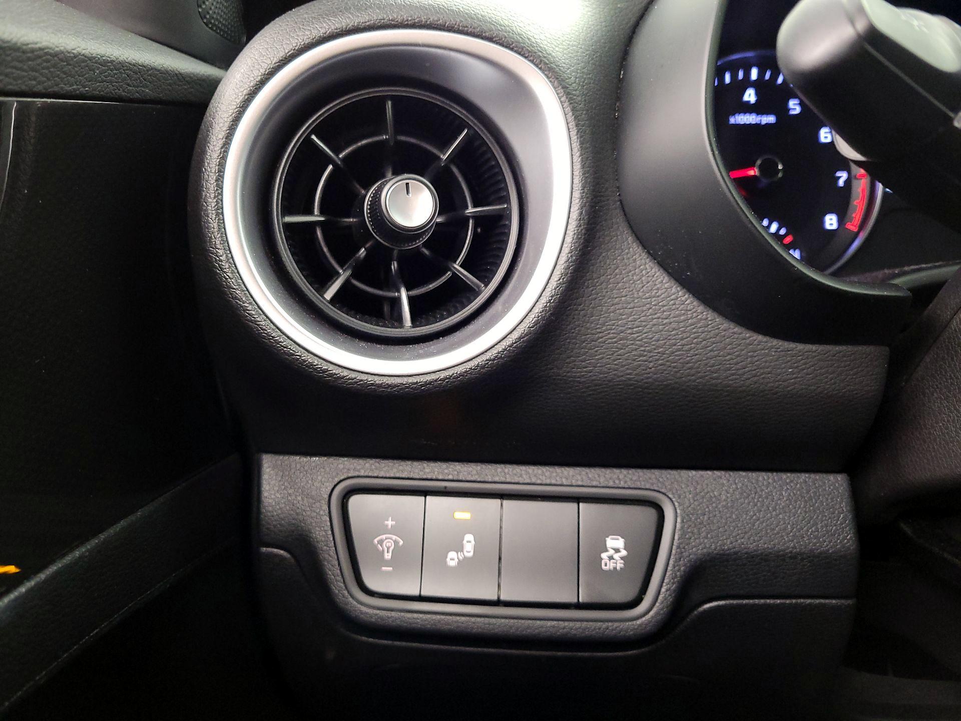 Thumbnail: 2023 Kia Forte - 13