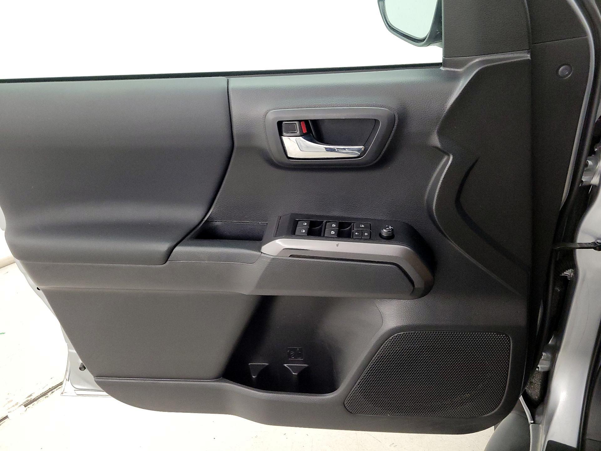 Thumbnail: 2023 Toyota Tacoma - 12