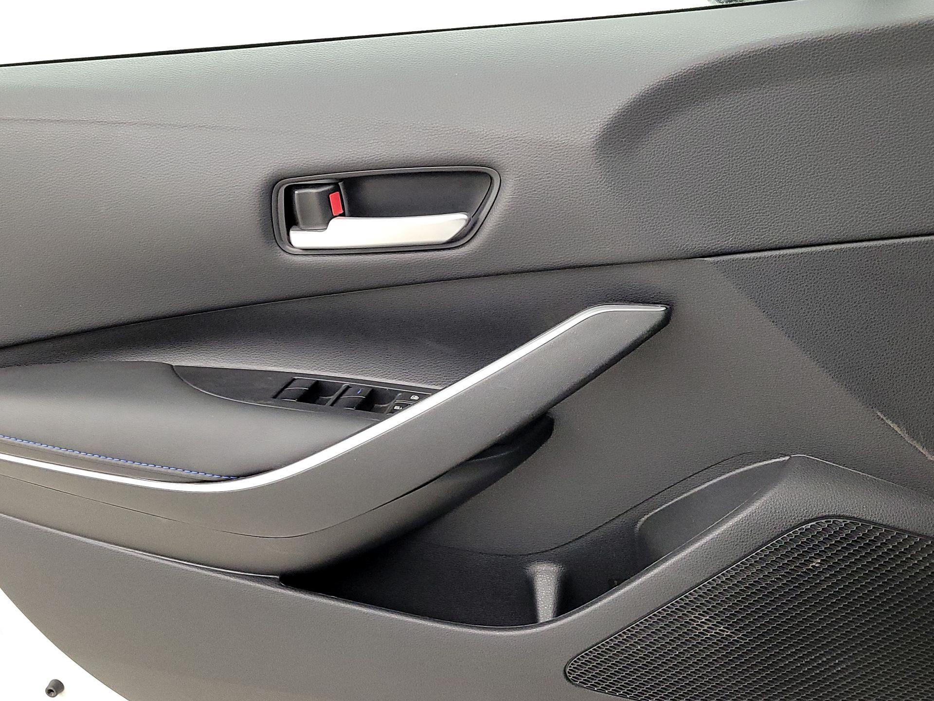 Thumbnail: 2021 Toyota Corolla - 12