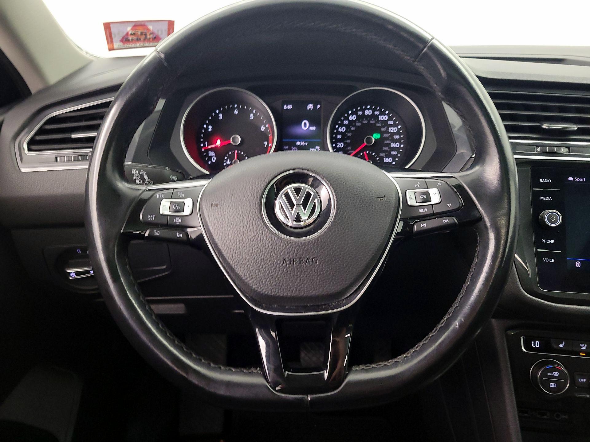 Thumbnail: 2019 Volkswagen Tiguan - 10