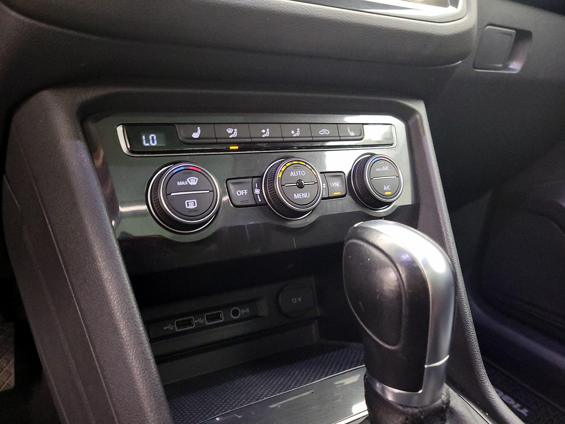 Thumbnail: 2019 Volkswagen Tiguan - 16