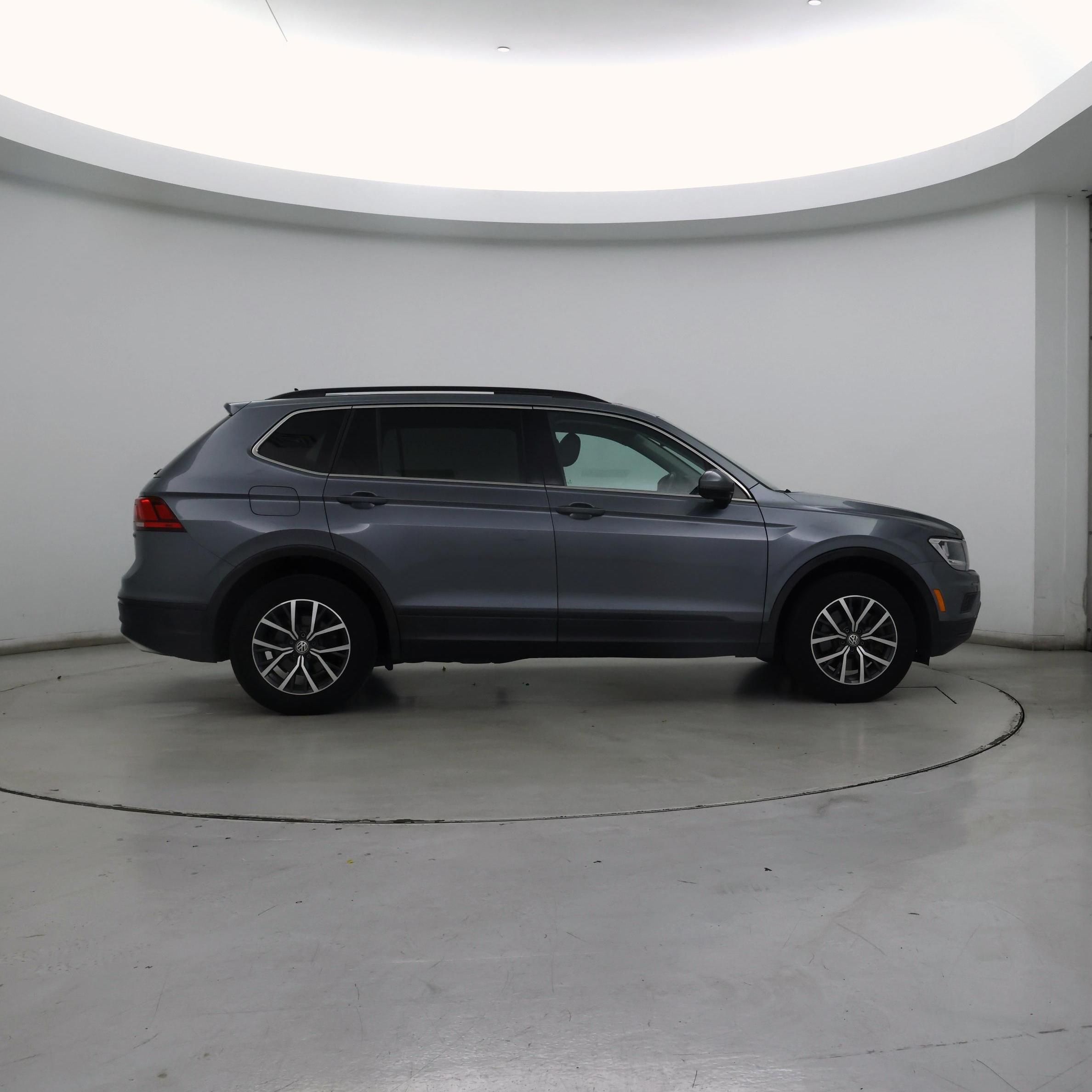 Thumbnail: 2019 Volkswagen Tiguan - 7