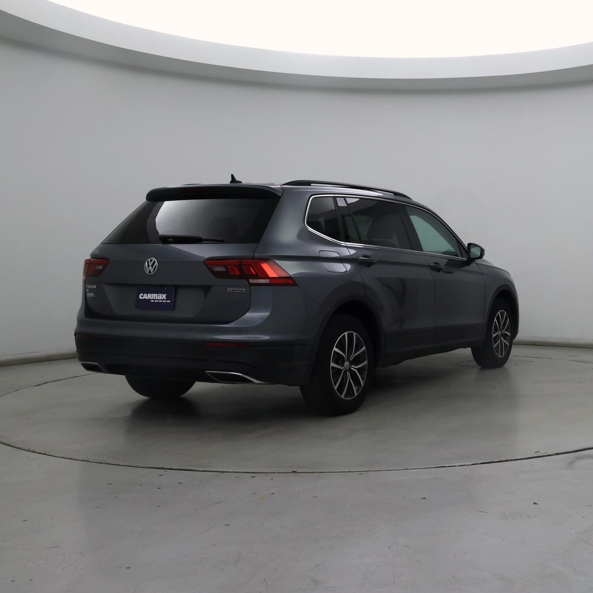 Thumbnail: 2019 Volkswagen Tiguan - 8