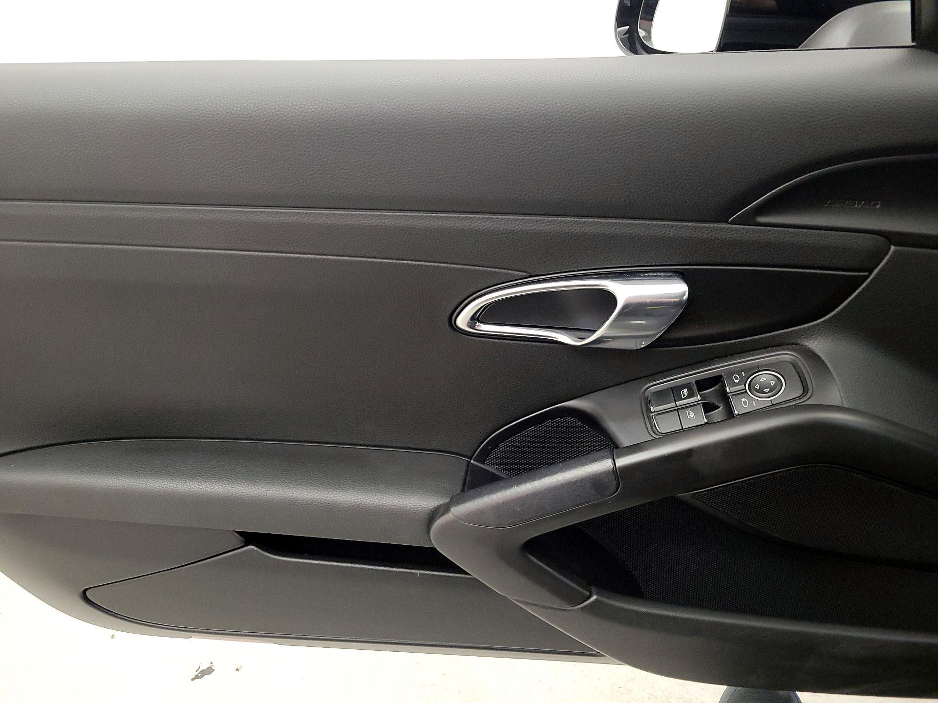 Thumbnail: 2016 Porsche Boxster - 12