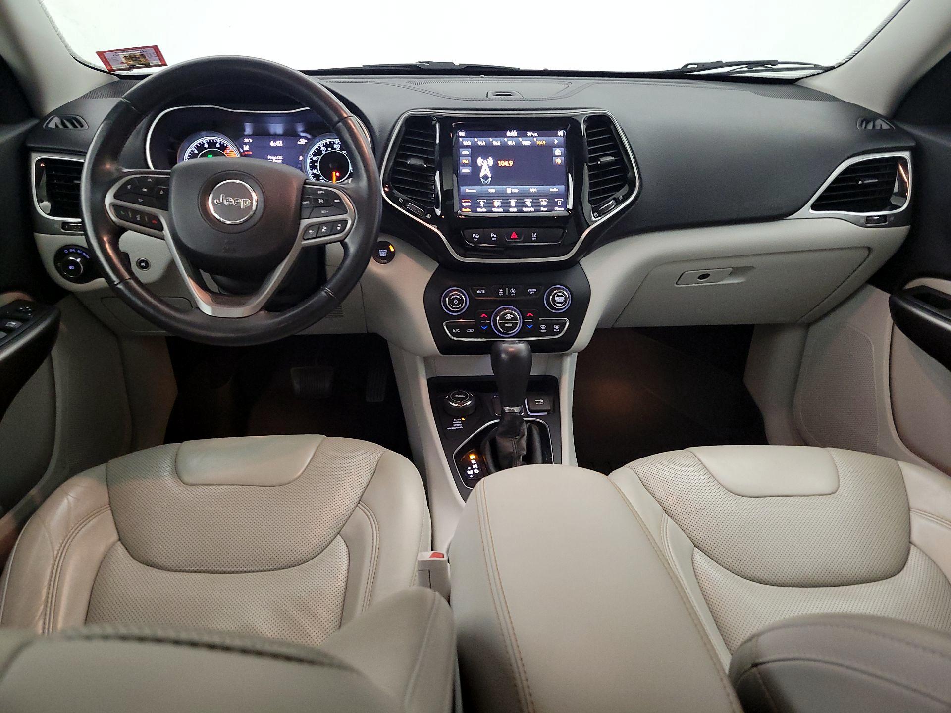 Thumbnail: 2019 Jeep Cherokee - 9