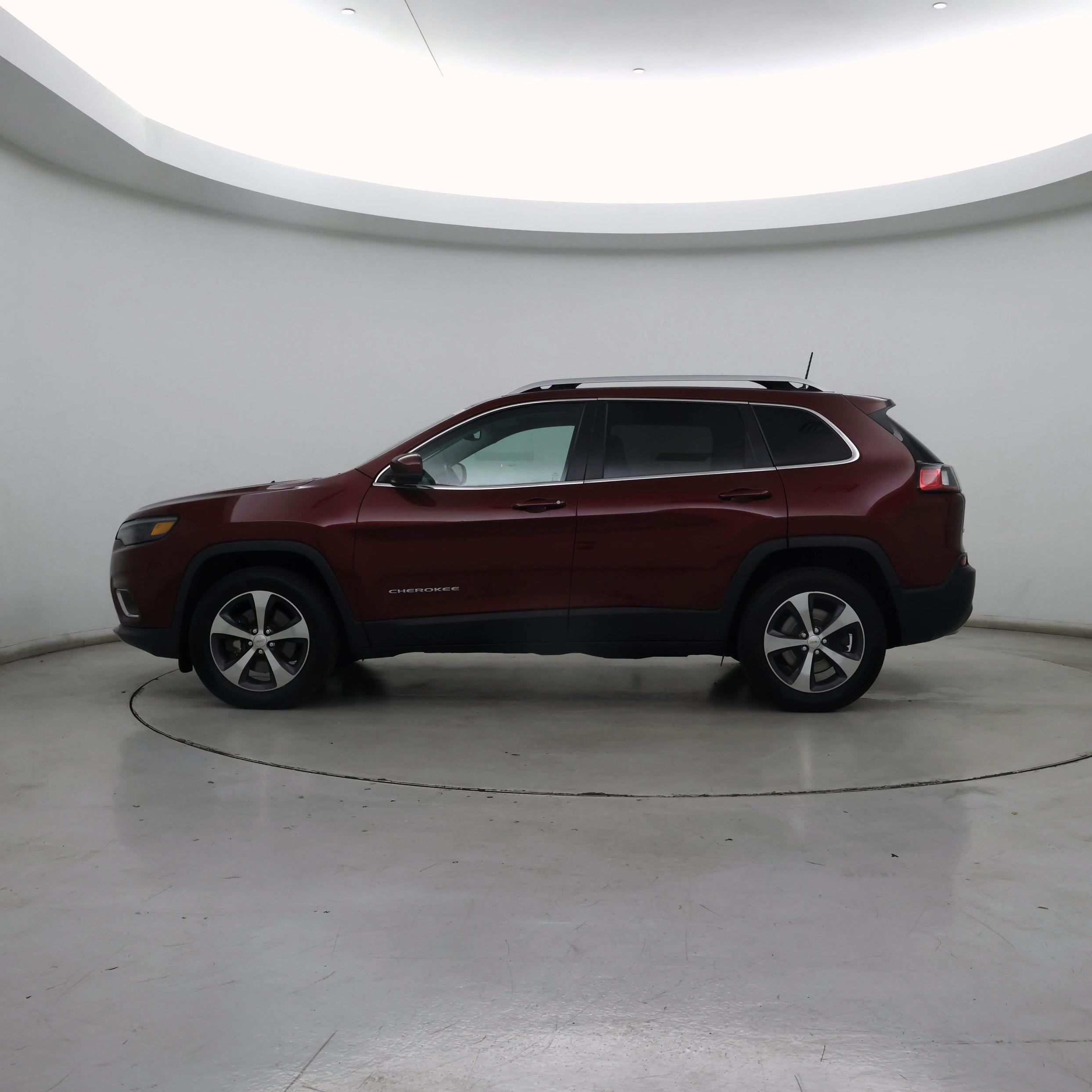 Thumbnail: 2019 Jeep Cherokee - 3
