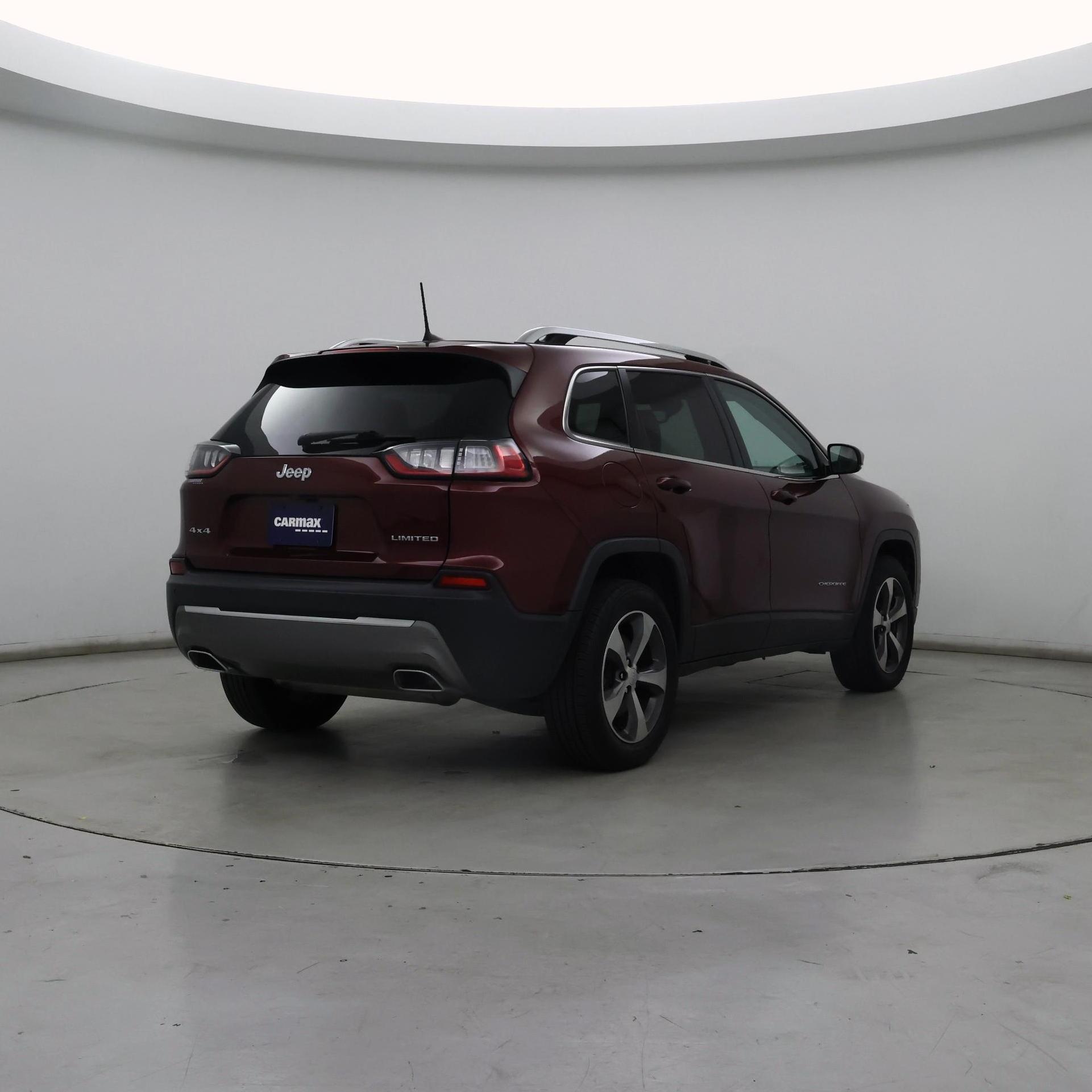 Thumbnail: 2019 Jeep Cherokee - 8