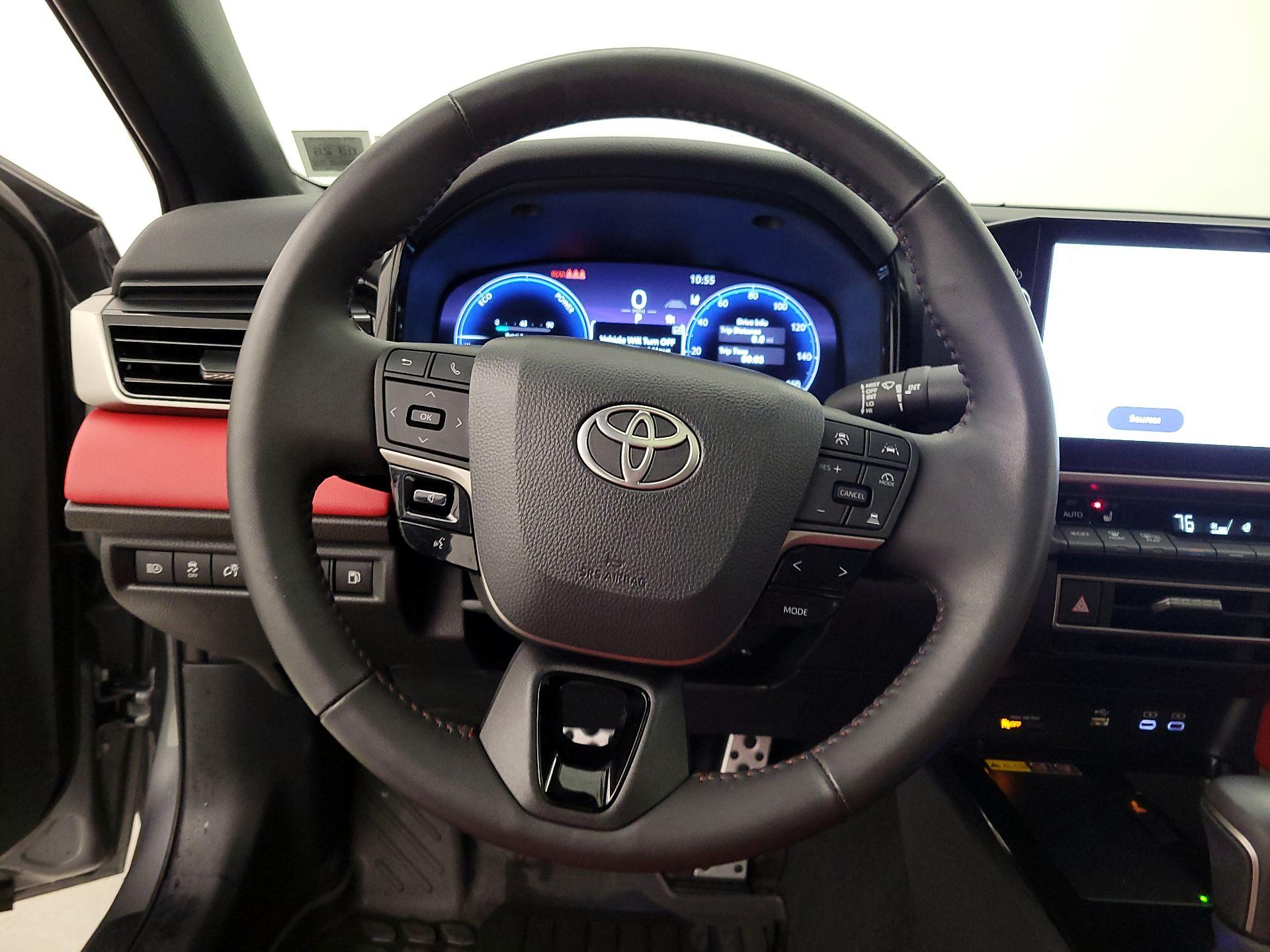 Thumbnail: 2025 Toyota Camry - 10