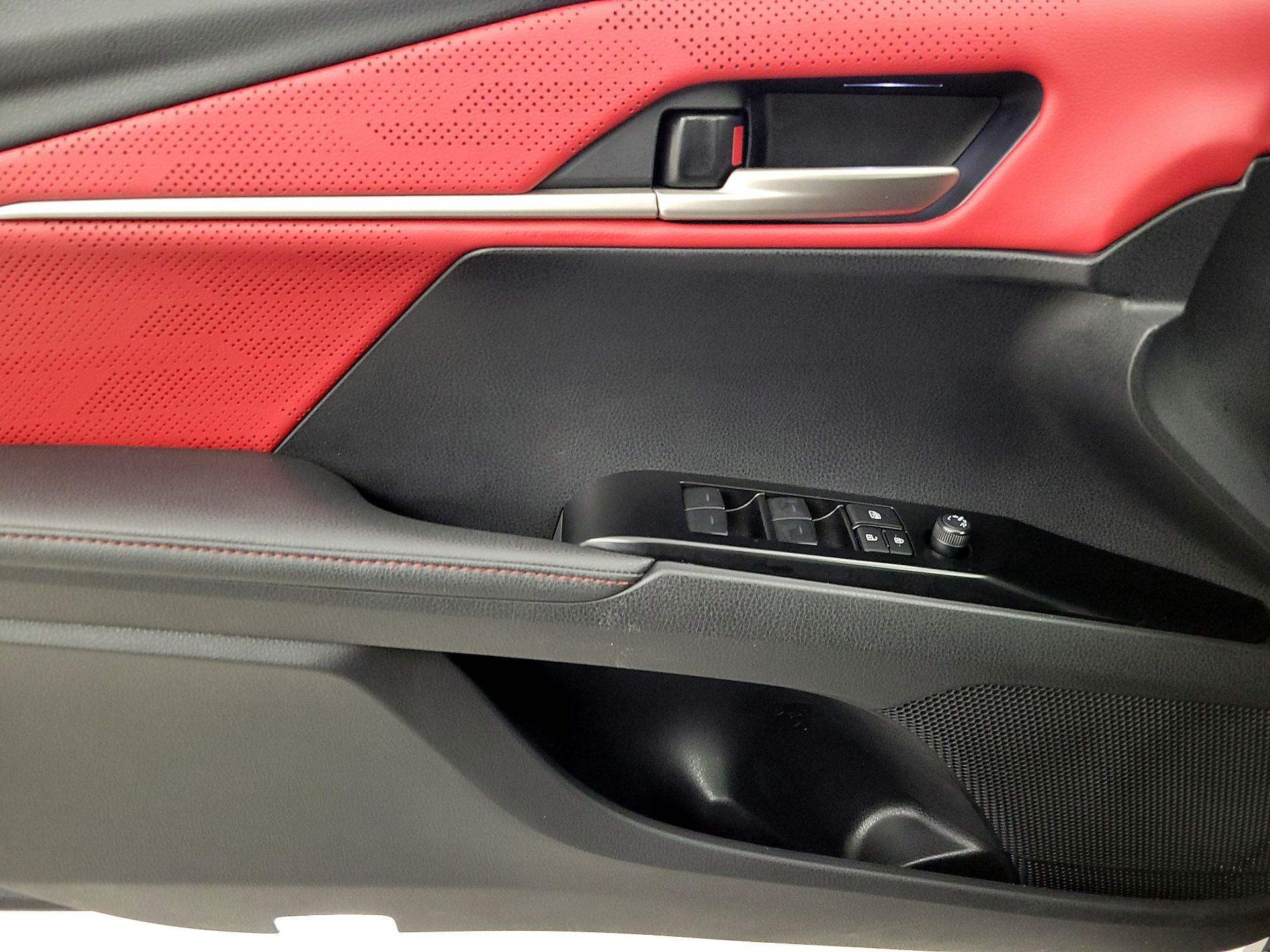 Thumbnail: 2025 Toyota Camry - 12