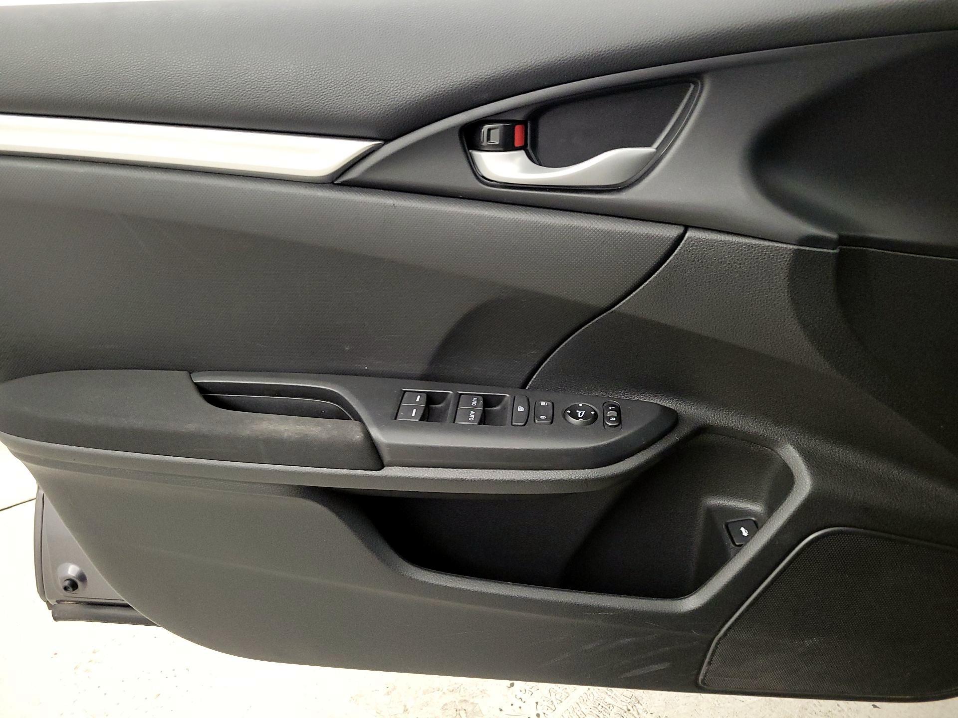 Thumbnail: 2018 Honda Civic - 12