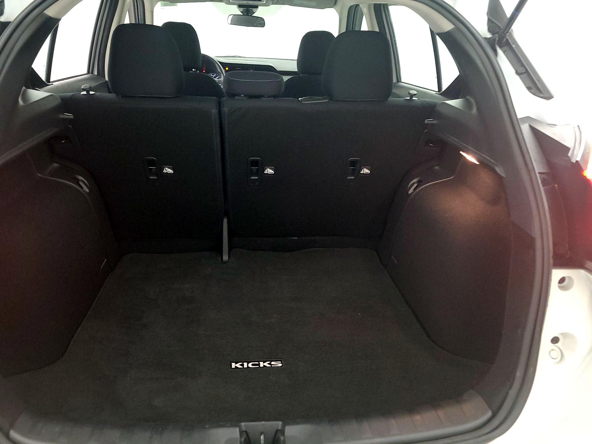 Thumbnail: 2023 Nissan Kicks - 19