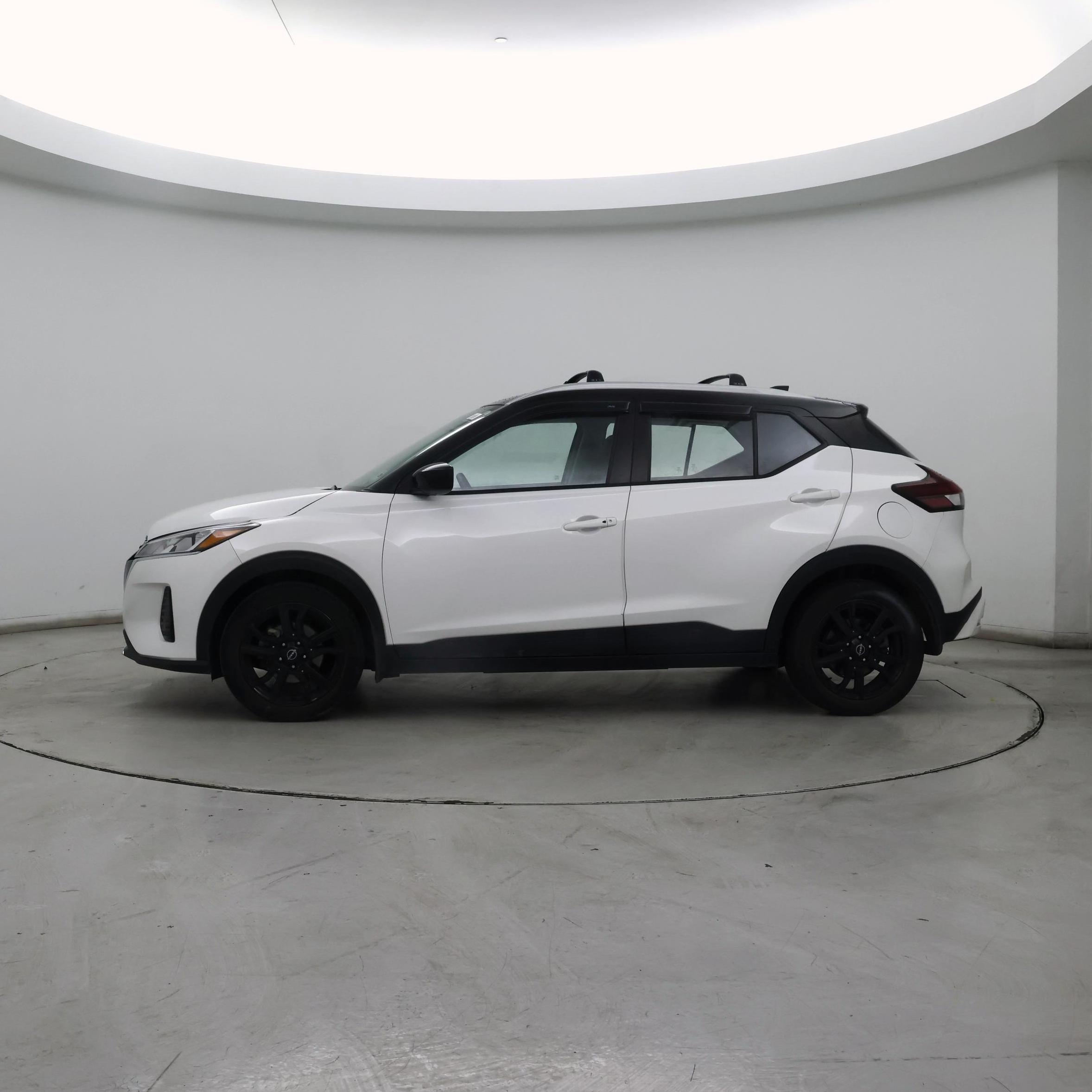 Thumbnail: 2023 Nissan Kicks - 3