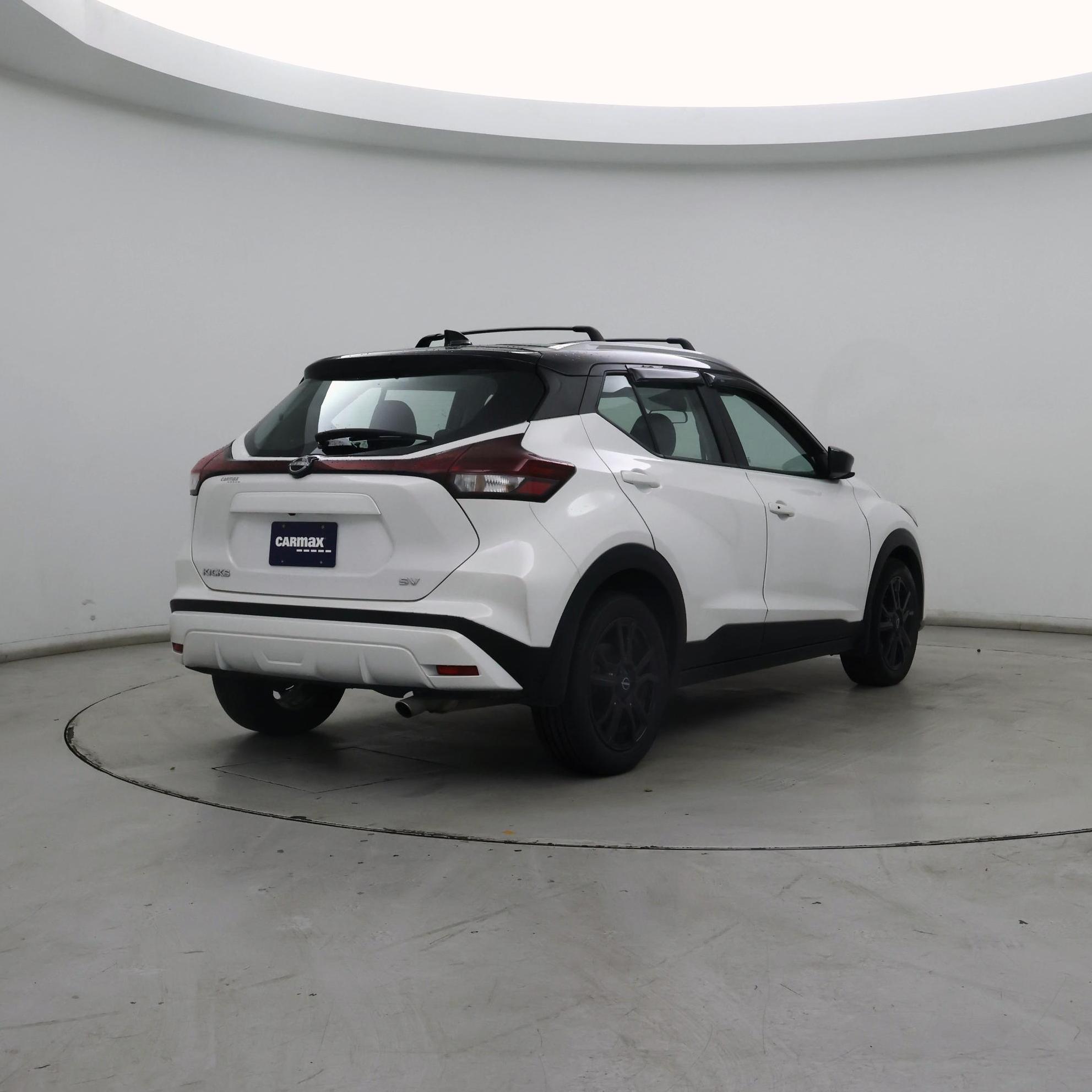 Thumbnail: 2023 Nissan Kicks - 8