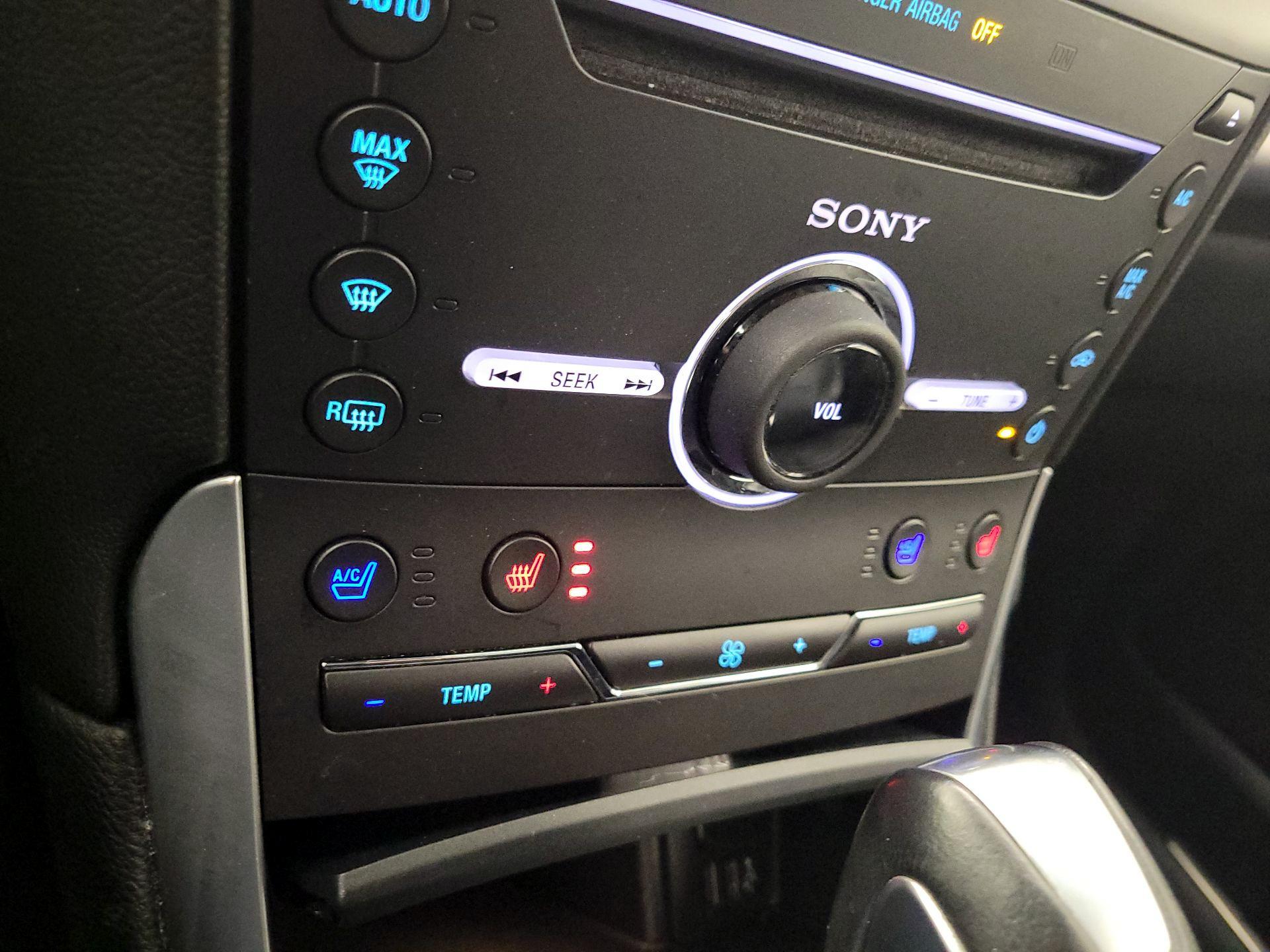 Thumbnail: 2015 Ford Edge - 16