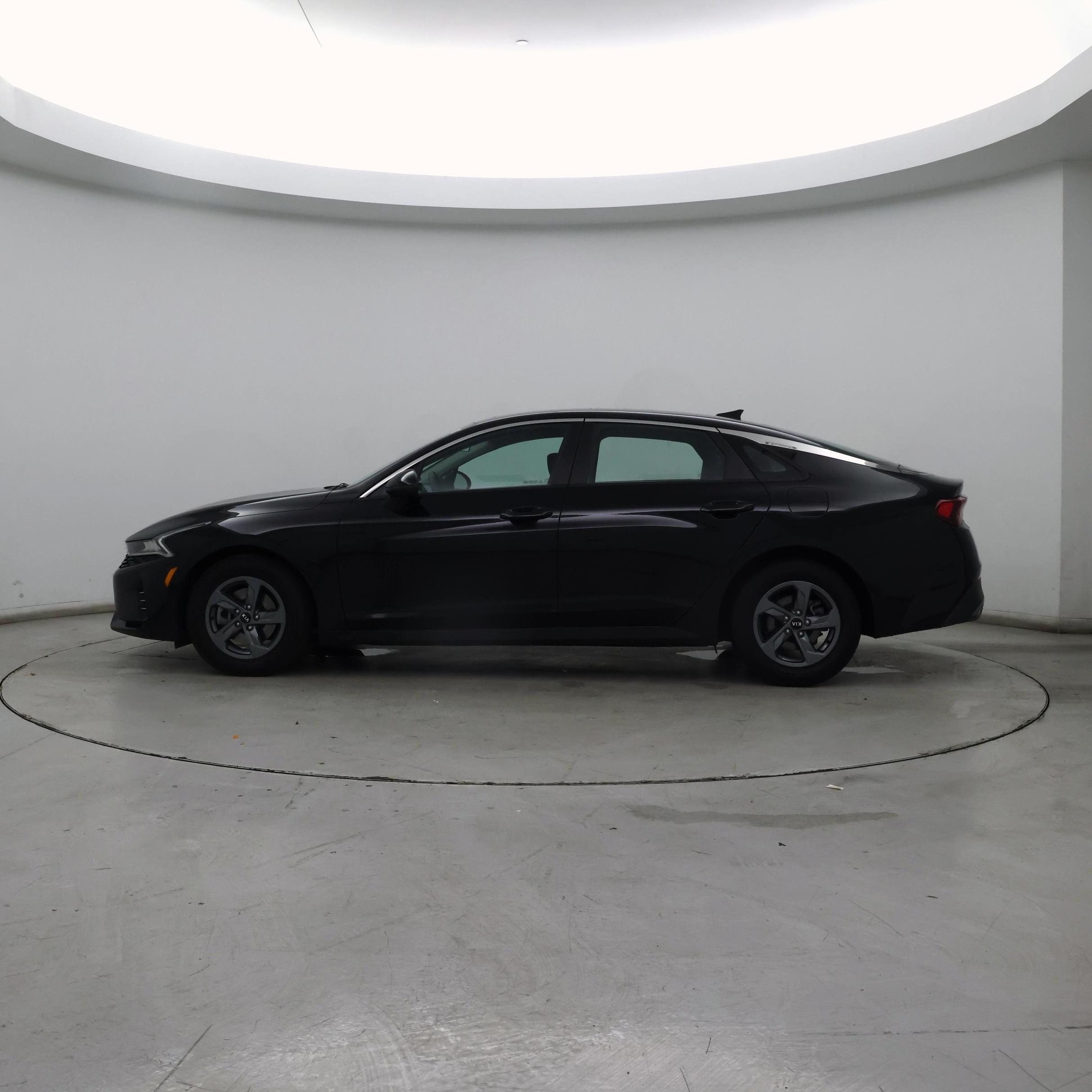 Thumbnail: 2021 Kia K5 - 3