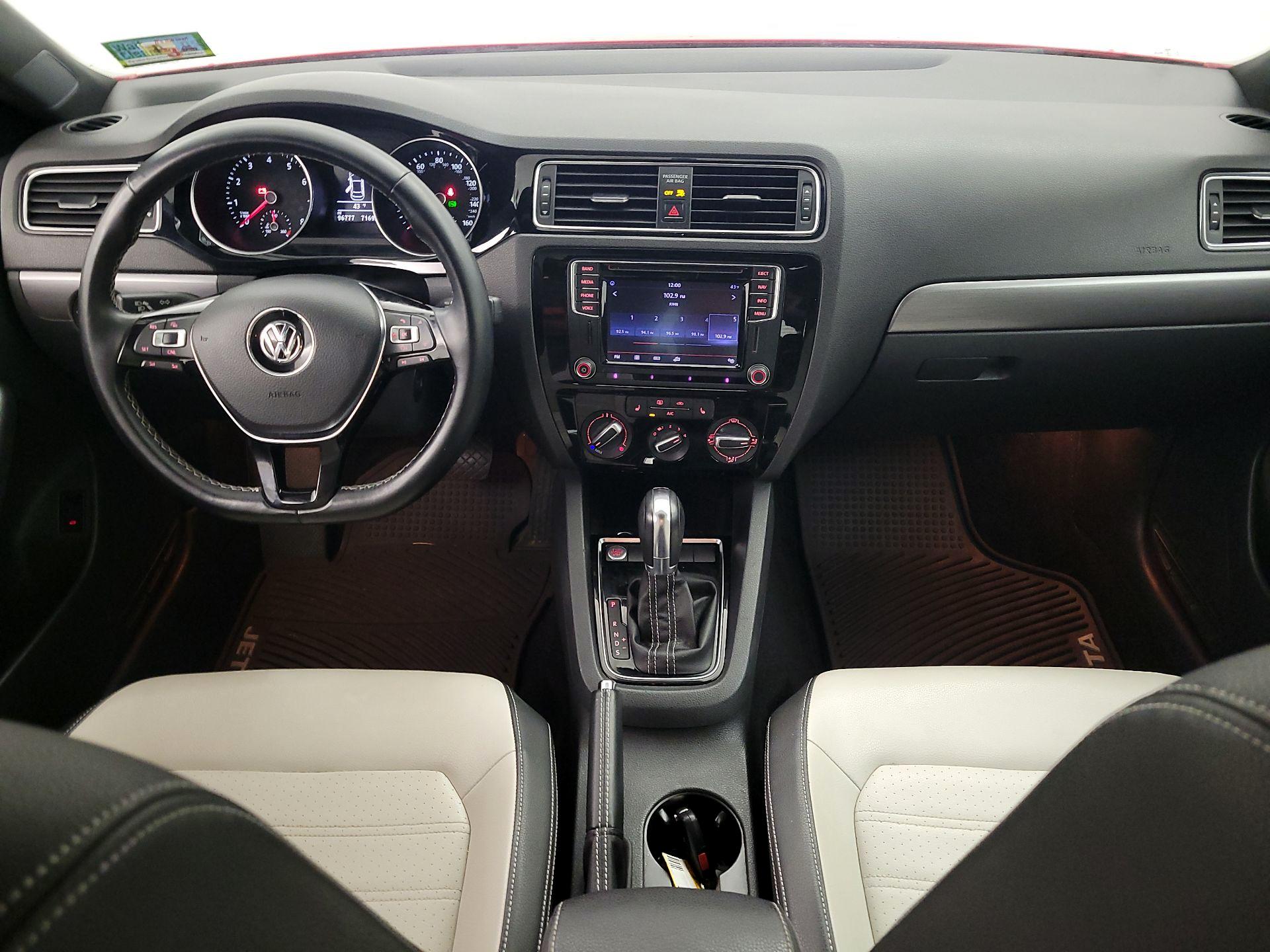 Thumbnail: 2016 Volkswagen Jetta - 9