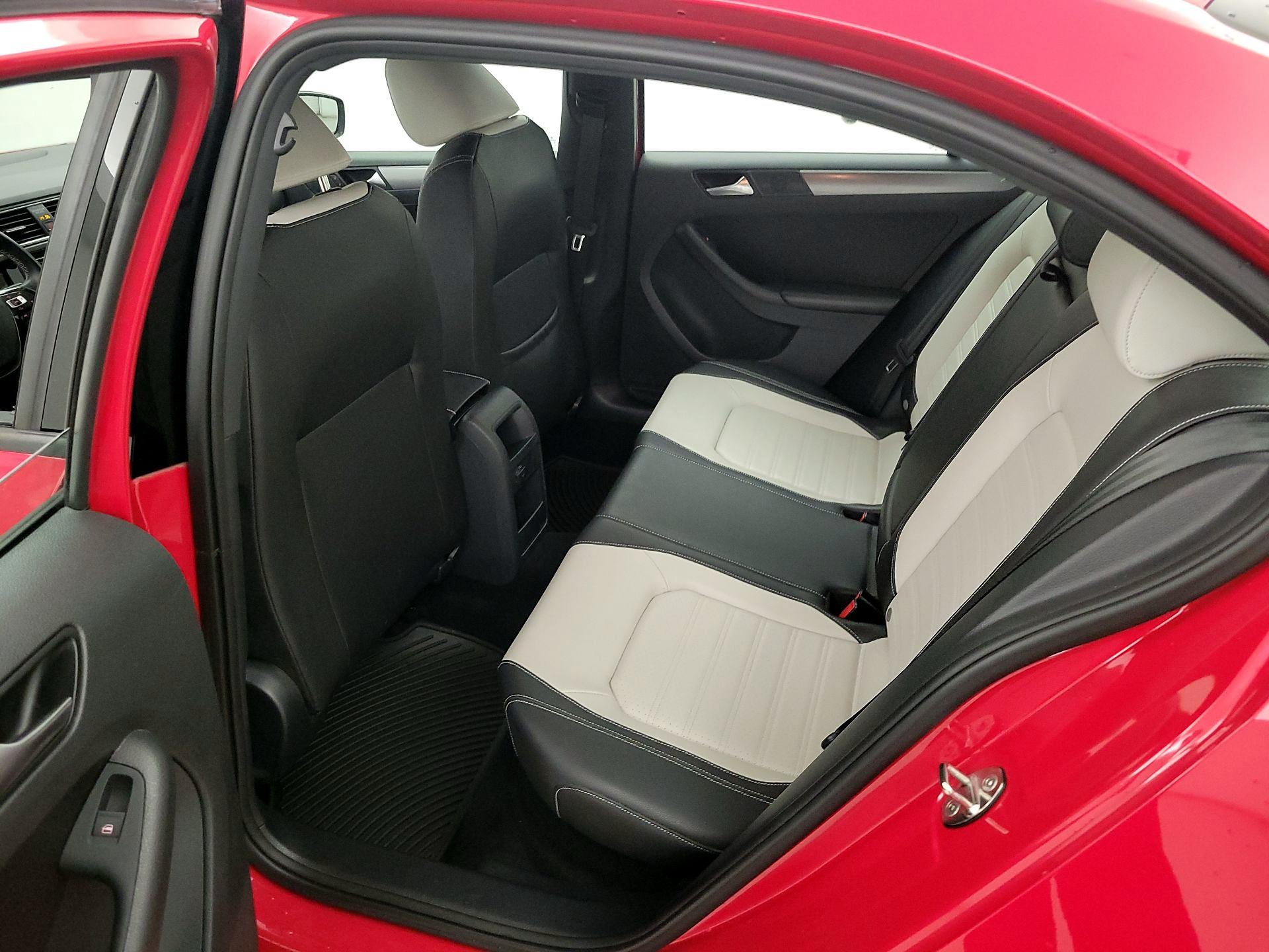 Thumbnail: 2016 Volkswagen Jetta - 19