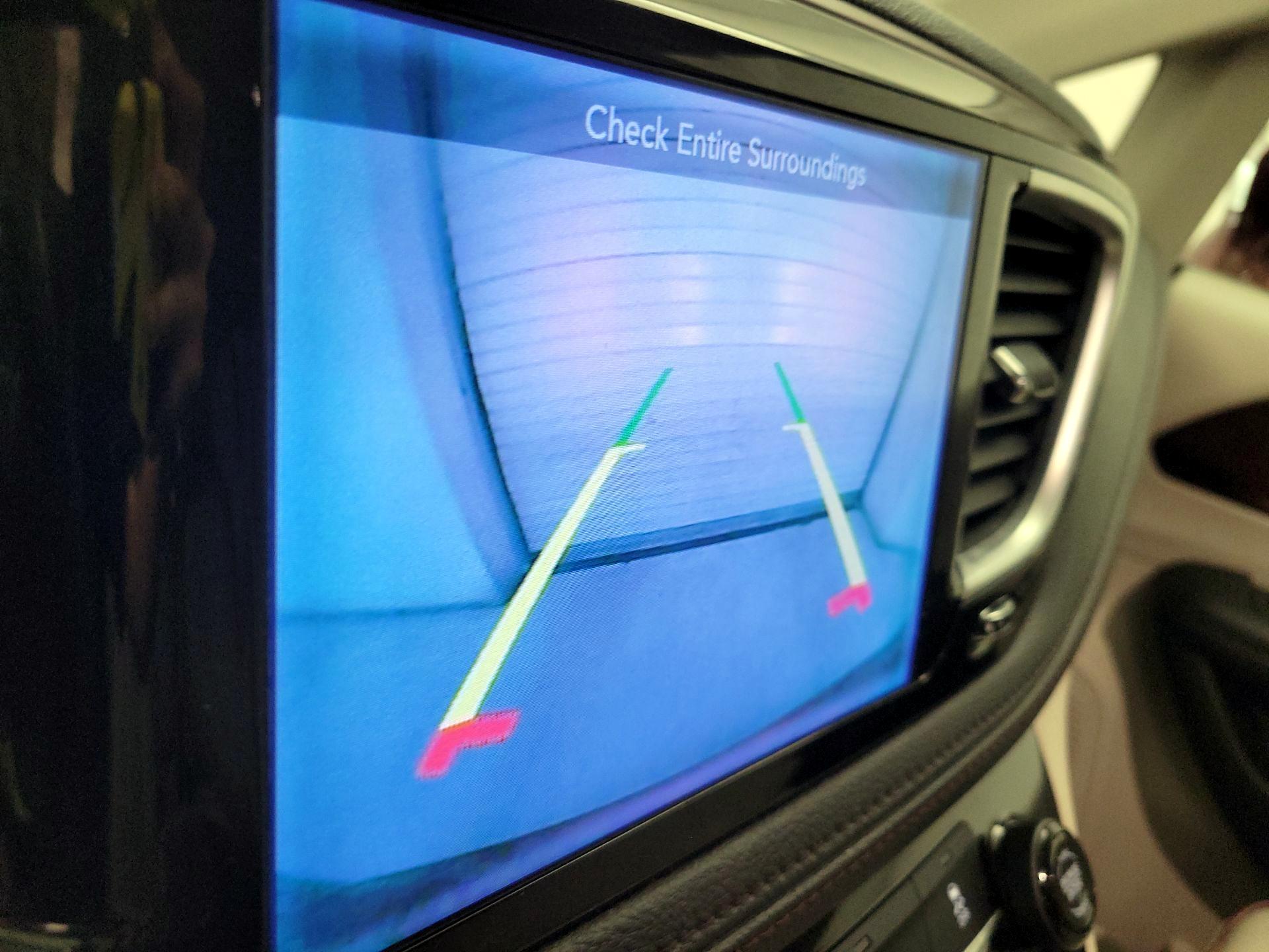 Thumbnail: 2017 Chrysler Pacifica - 15