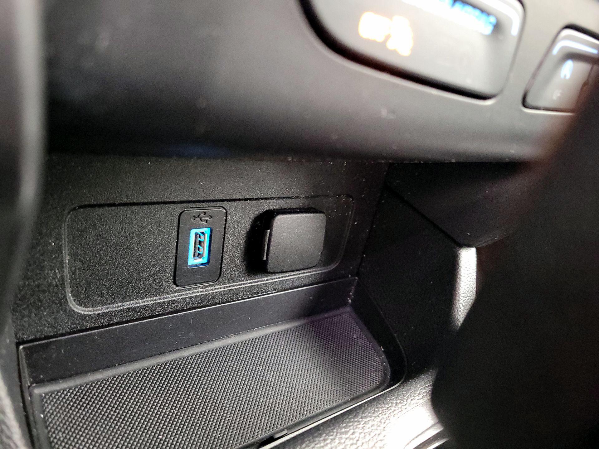 Thumbnail: 2019 Ford Escape - 18