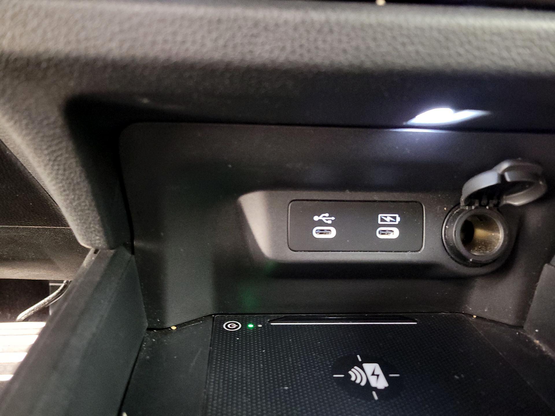 Thumbnail: 2025 Acura ADX - 19