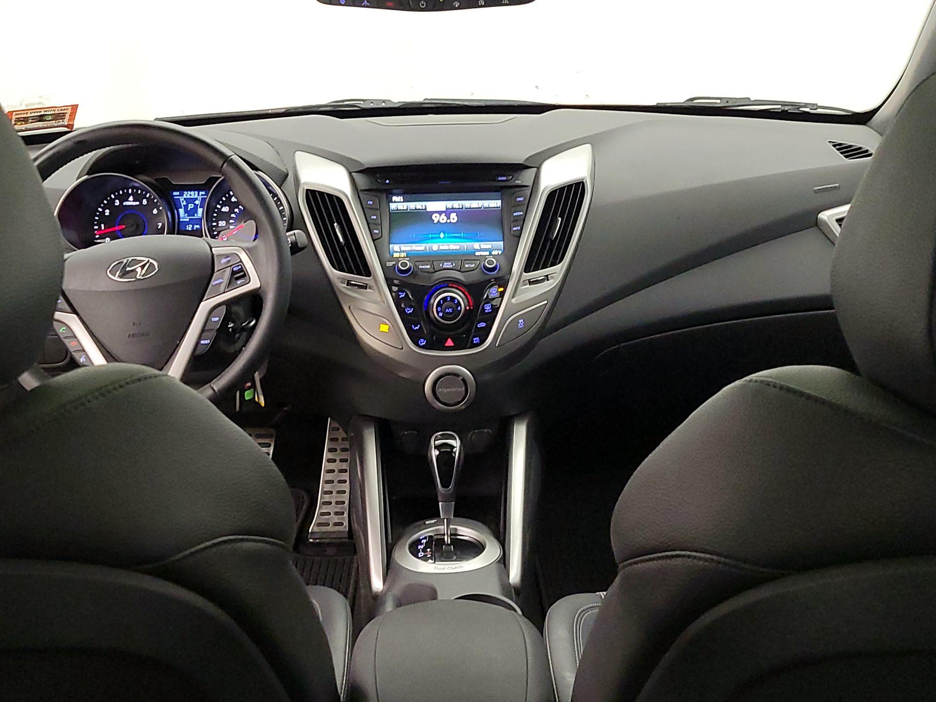 Thumbnail: 2016 Hyundai Veloster - 9