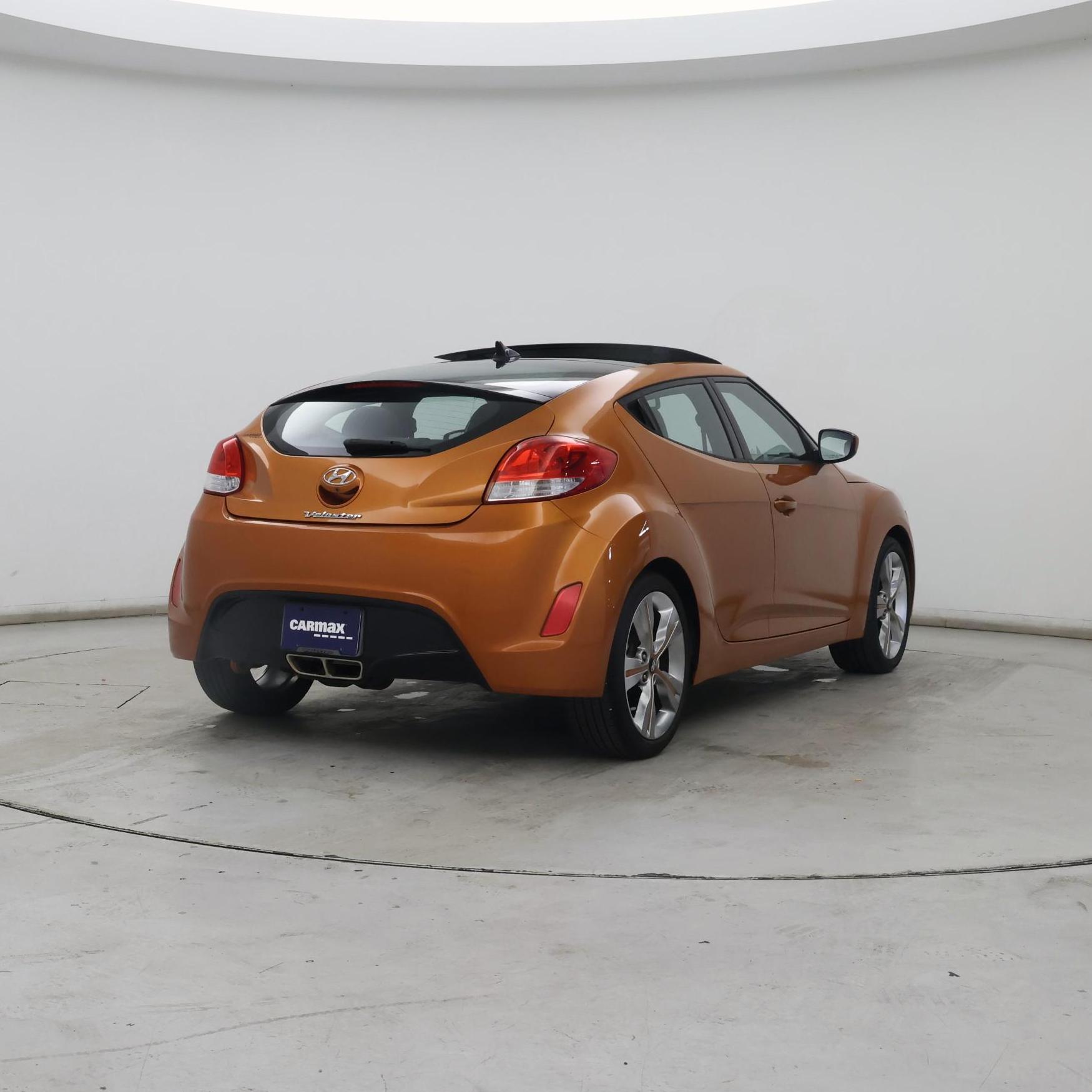 Thumbnail: 2016 Hyundai Veloster - 8