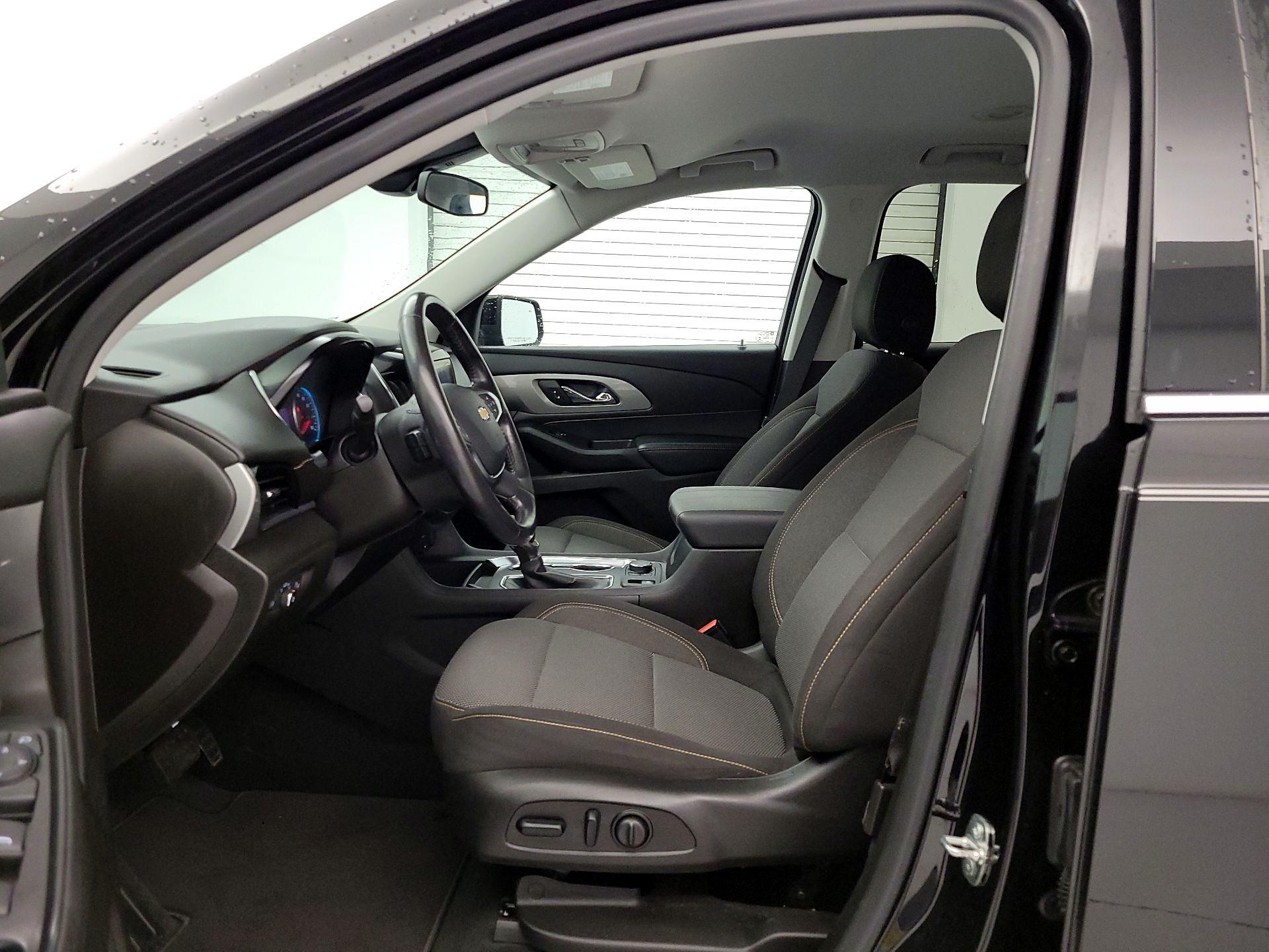 Thumbnail: 2021 Chevrolet Traverse - 11