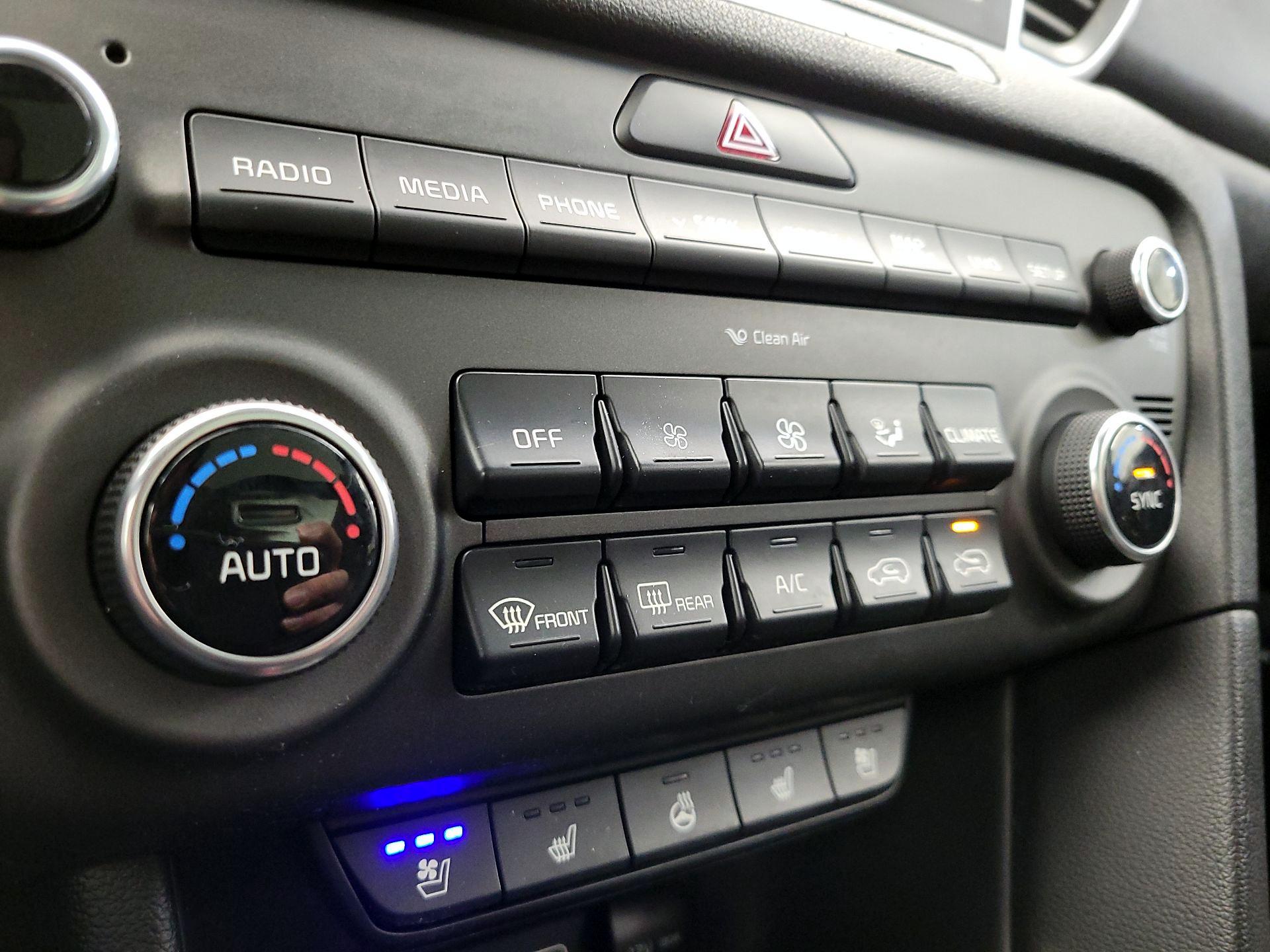 Thumbnail: 2017 Kia Sportage - 17