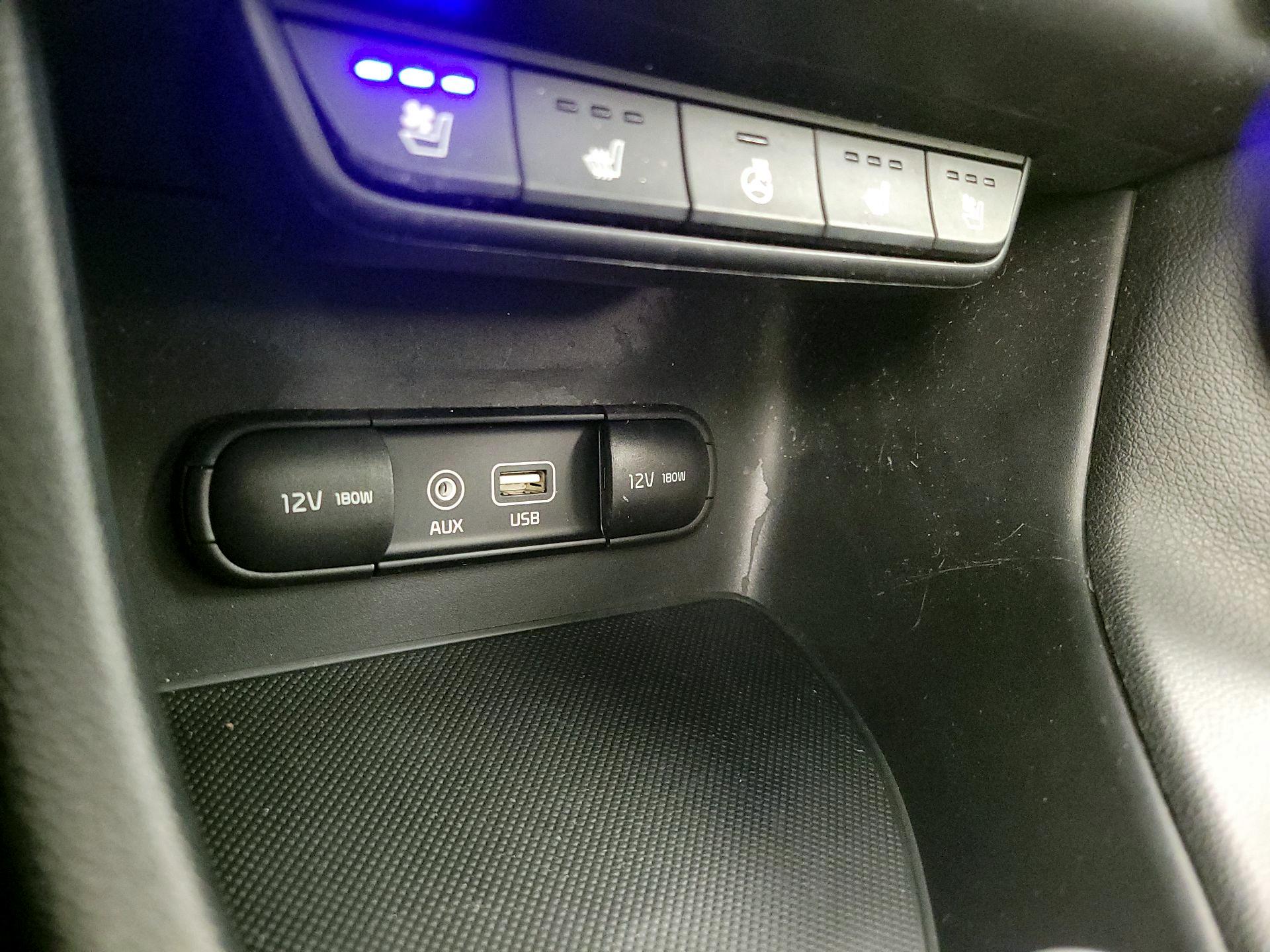 Thumbnail: 2017 Kia Sportage - 19