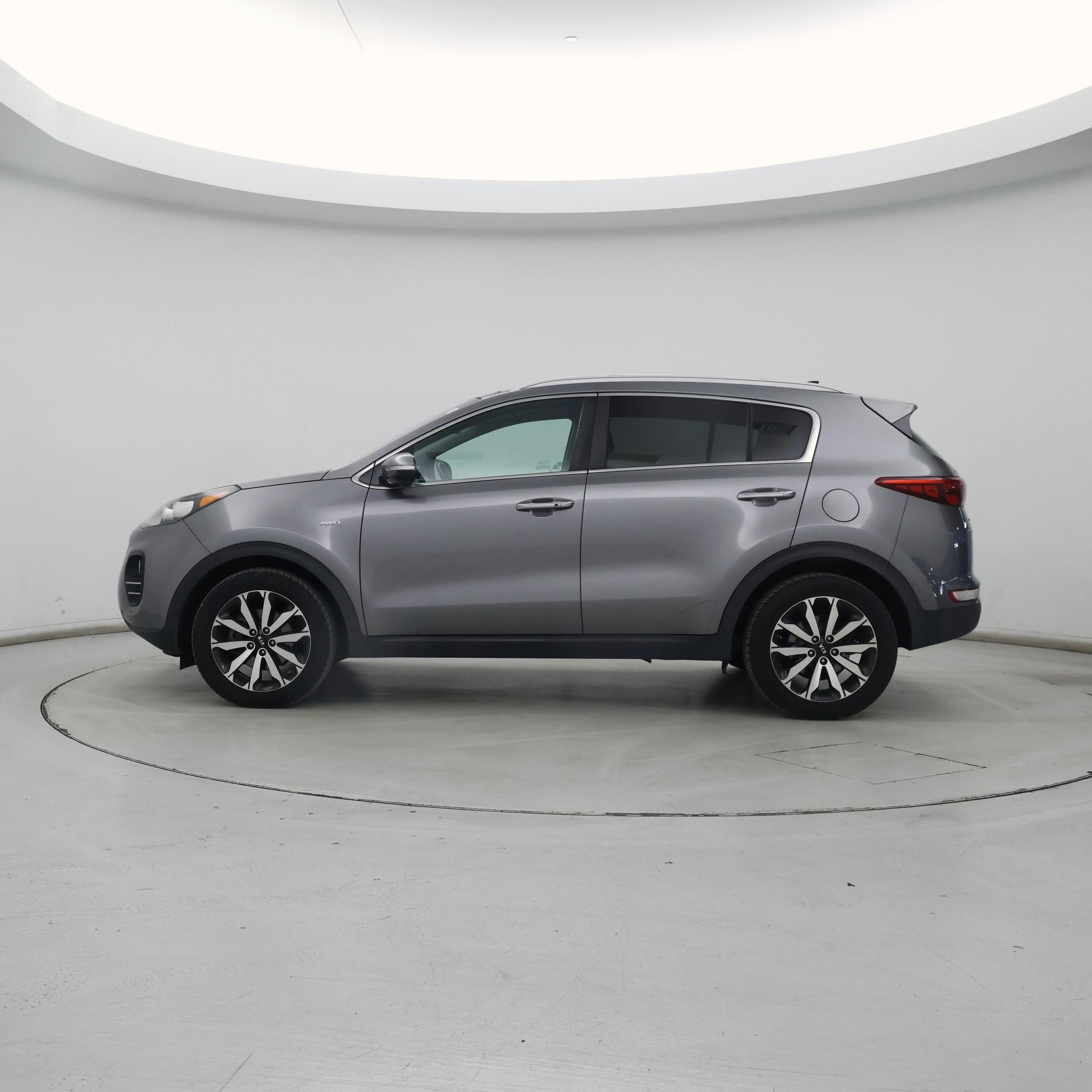 Thumbnail: 2017 Kia Sportage - 3