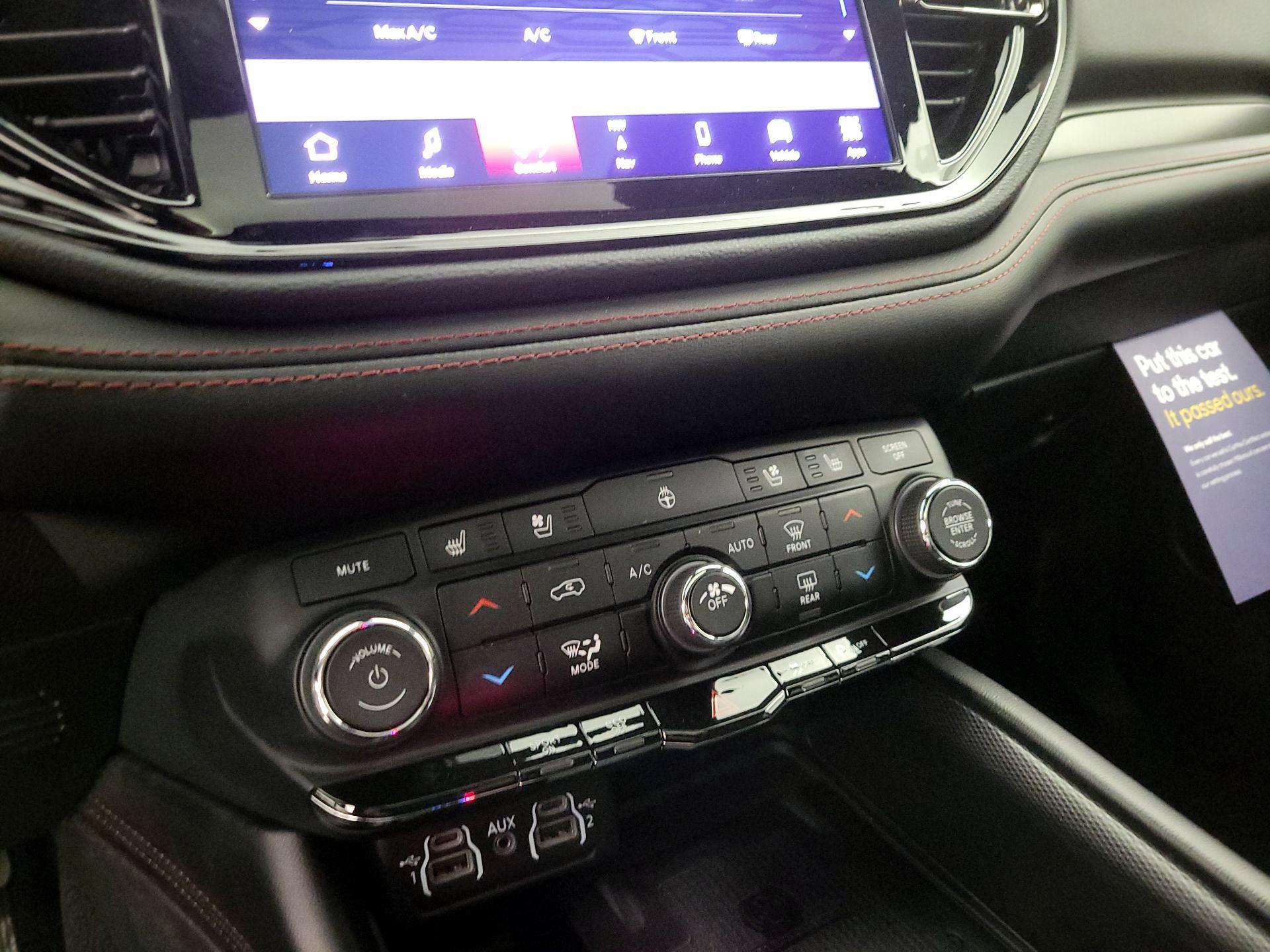 Thumbnail: 2021 Dodge Durango - 17