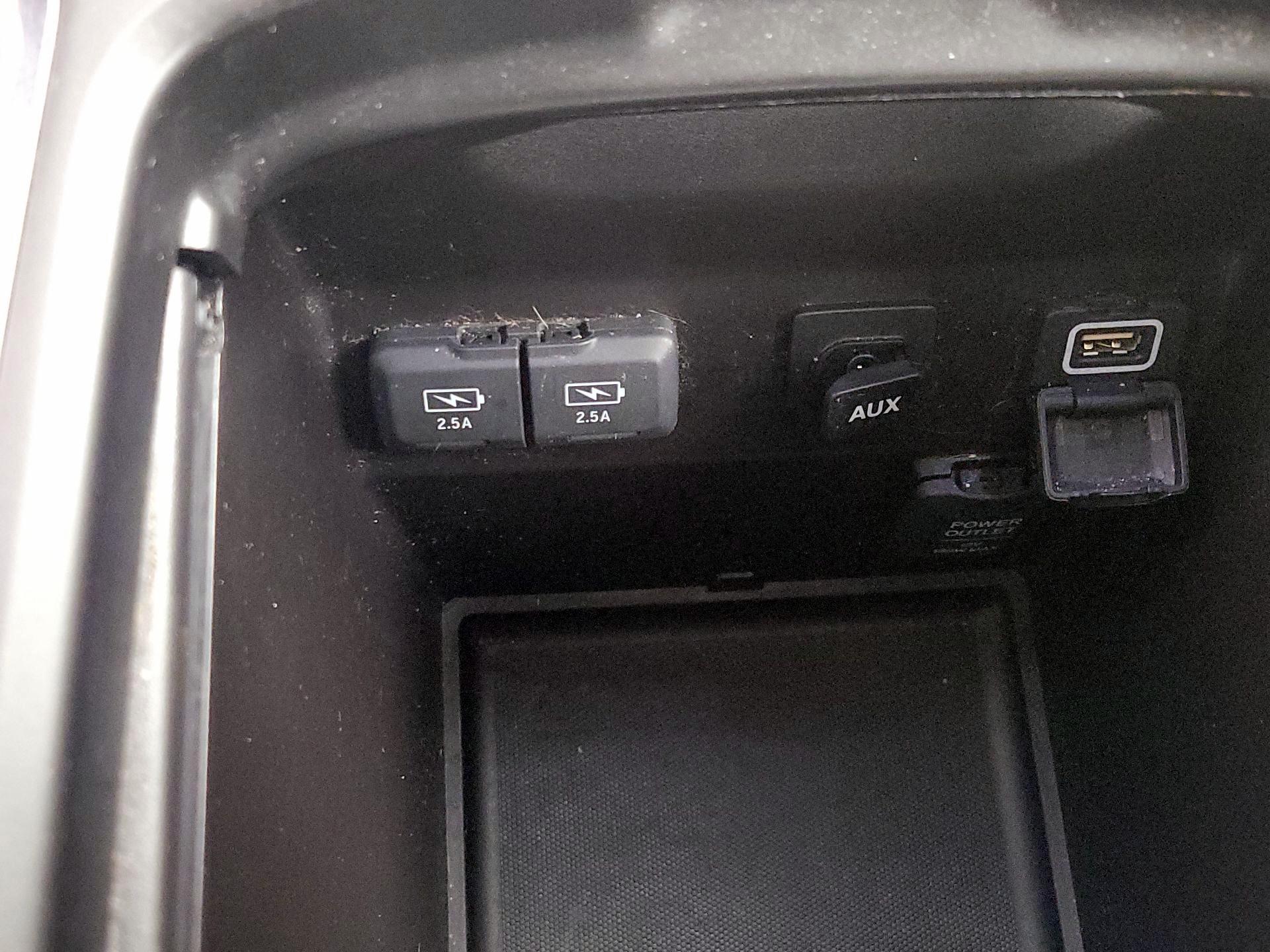 Thumbnail: 2020 Acura MDX - 19