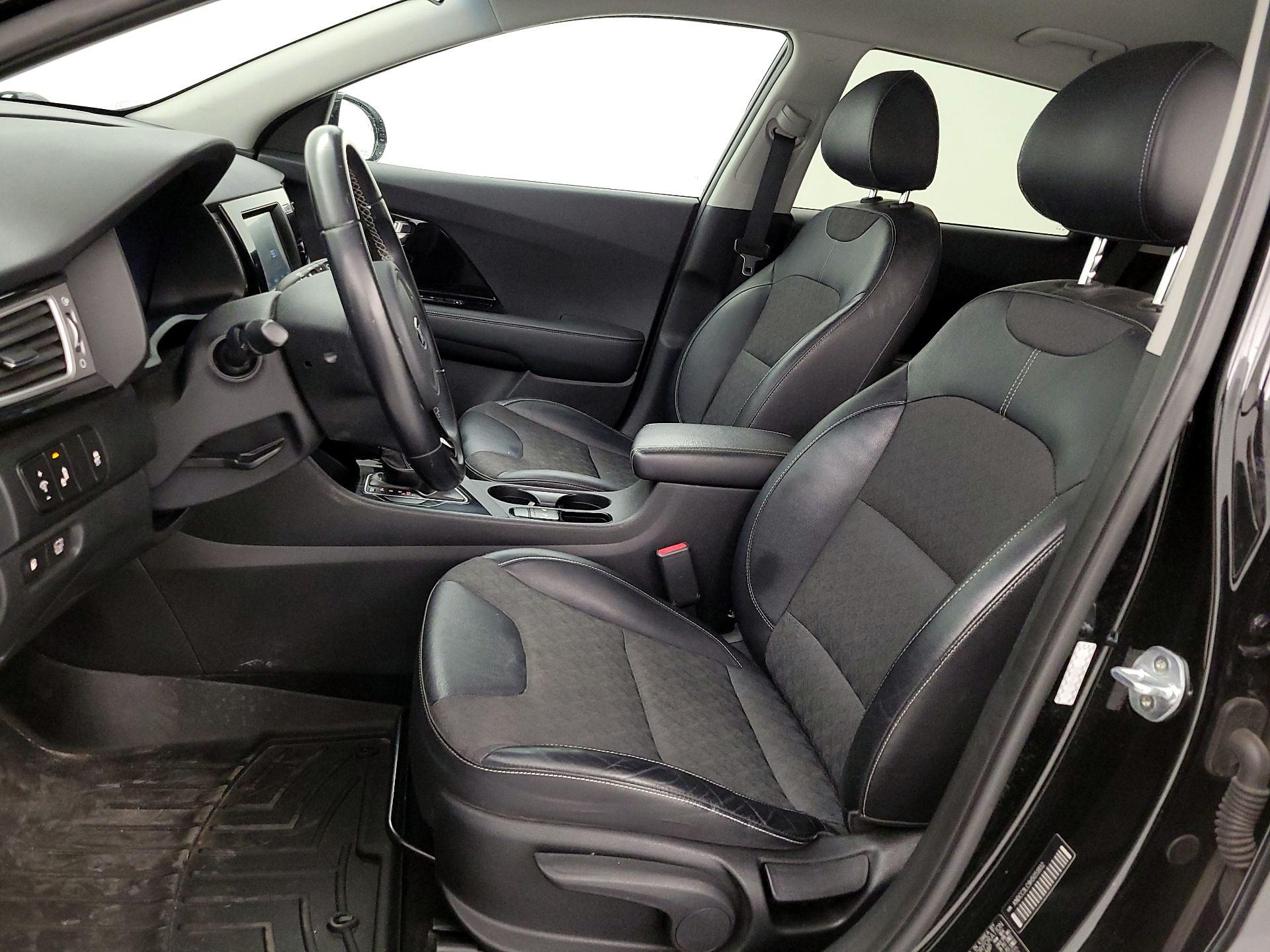 Thumbnail: 2017 Kia Niro - 11