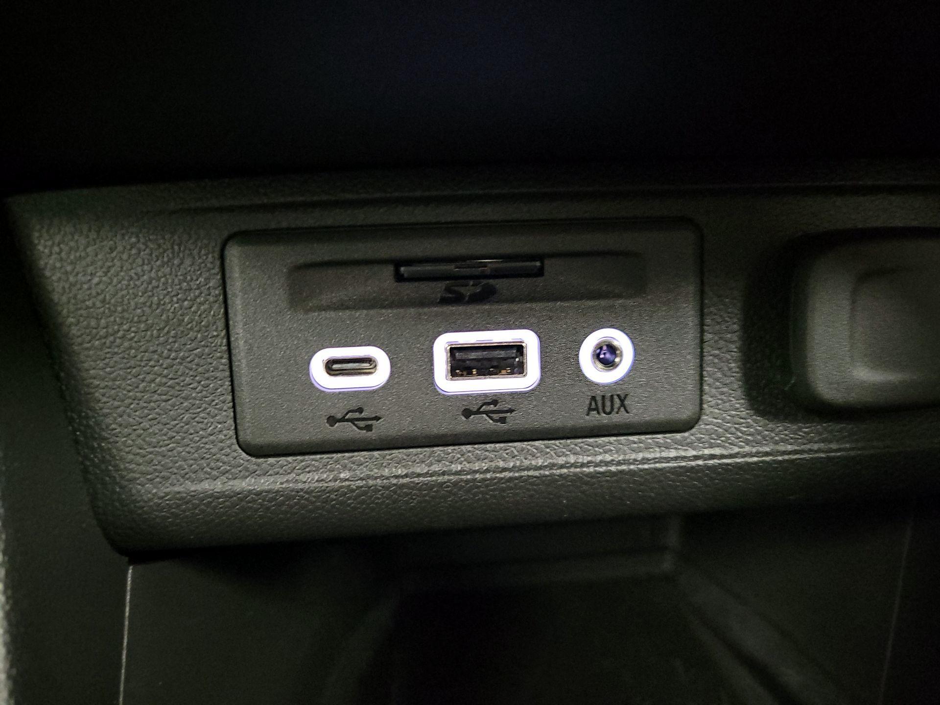 Thumbnail: 2023 Buick Encore GX - 17