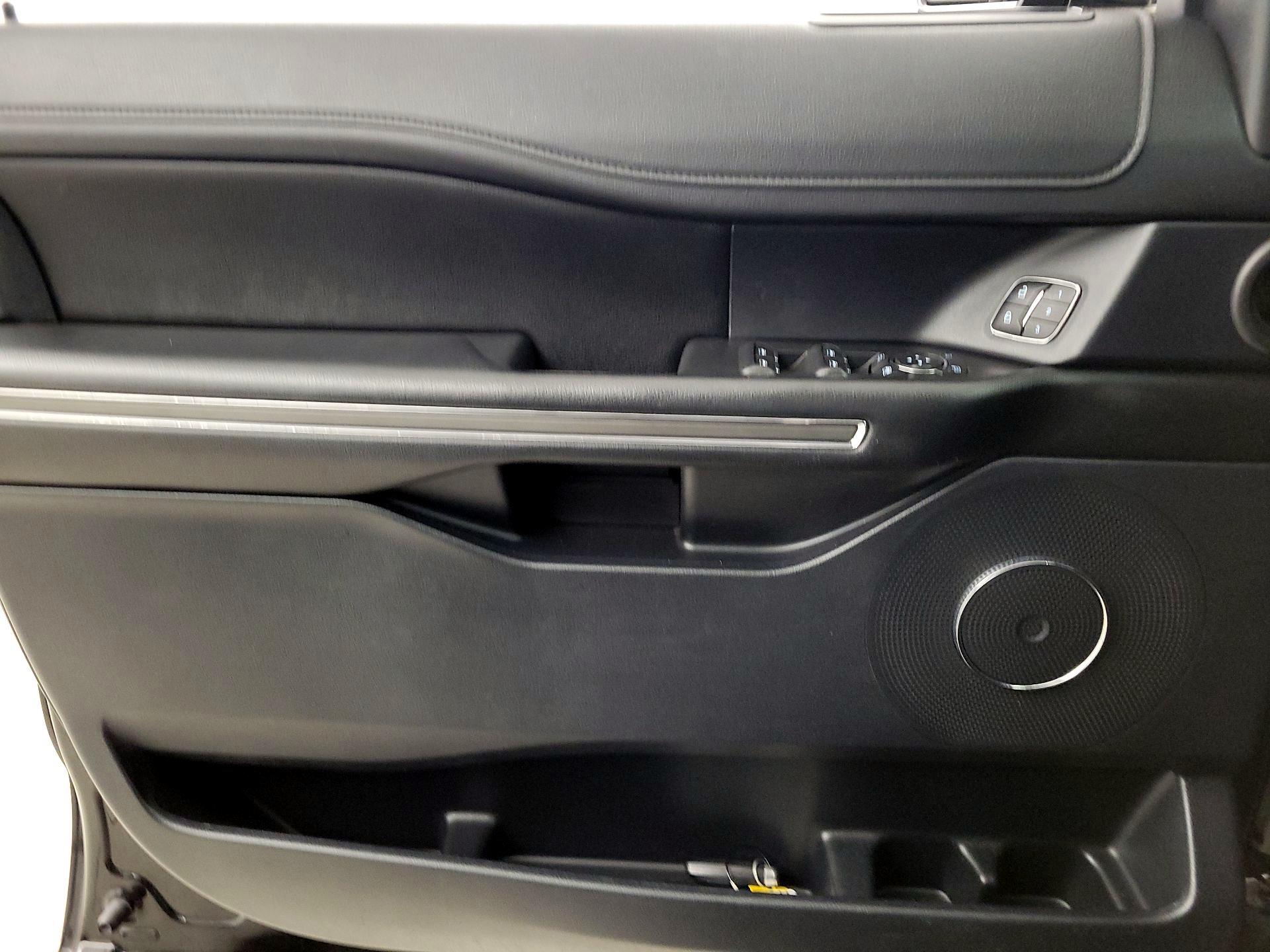 Thumbnail: 2020 Ford Expedition - 12