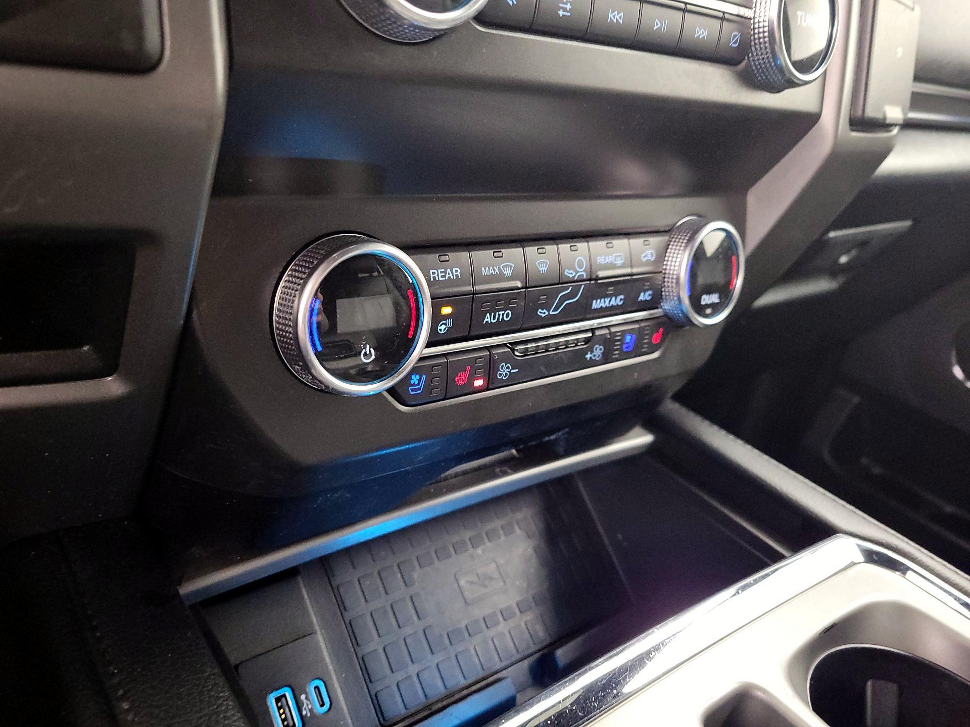 Thumbnail: 2020 Ford Expedition - 17