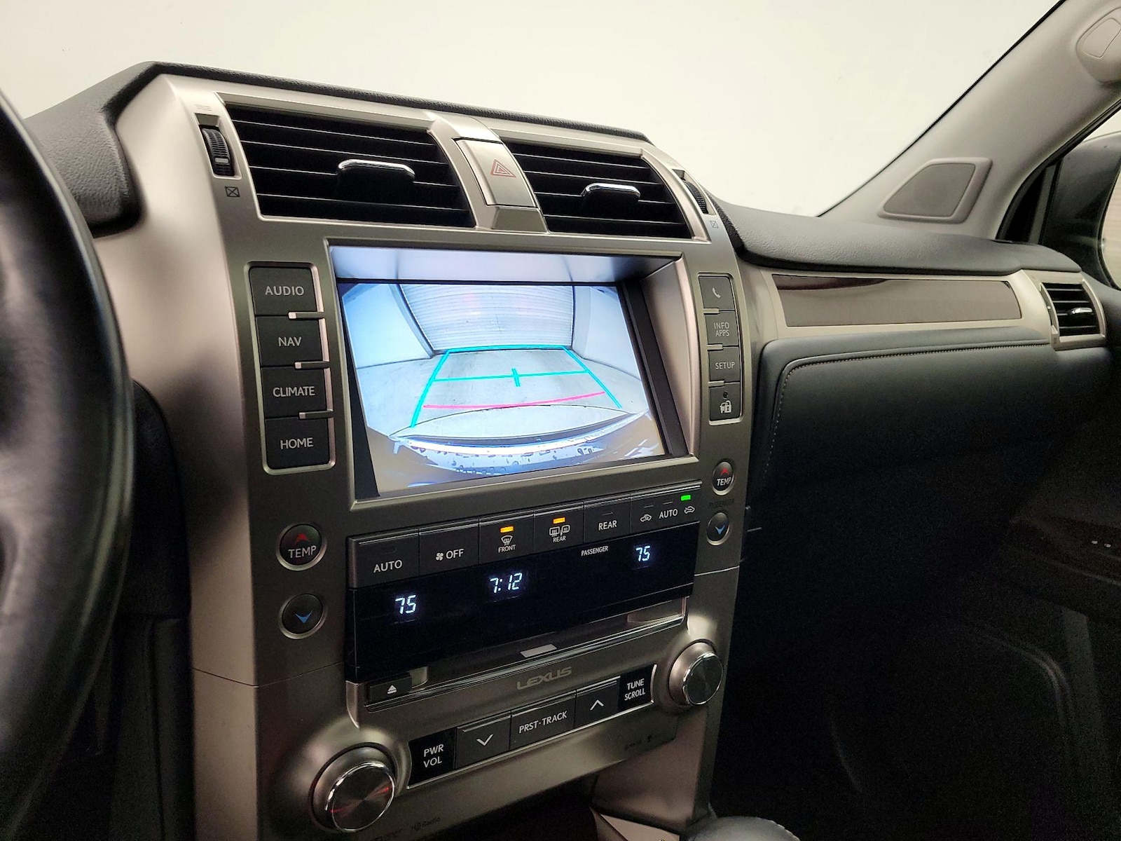 2018 Lexus GX Base - Photo 16