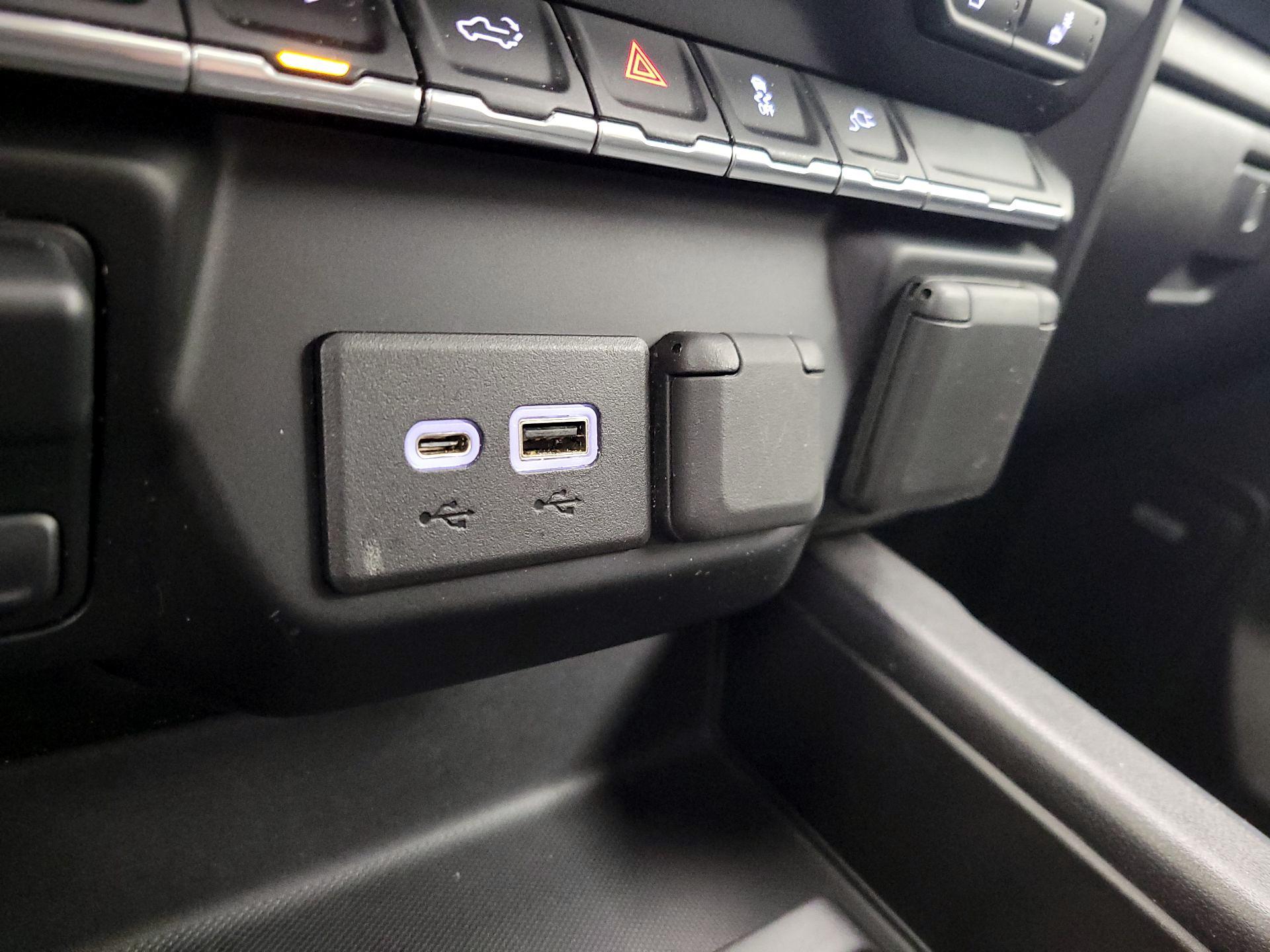 Thumbnail: 2020 Chevrolet Silverado 1500 - 18