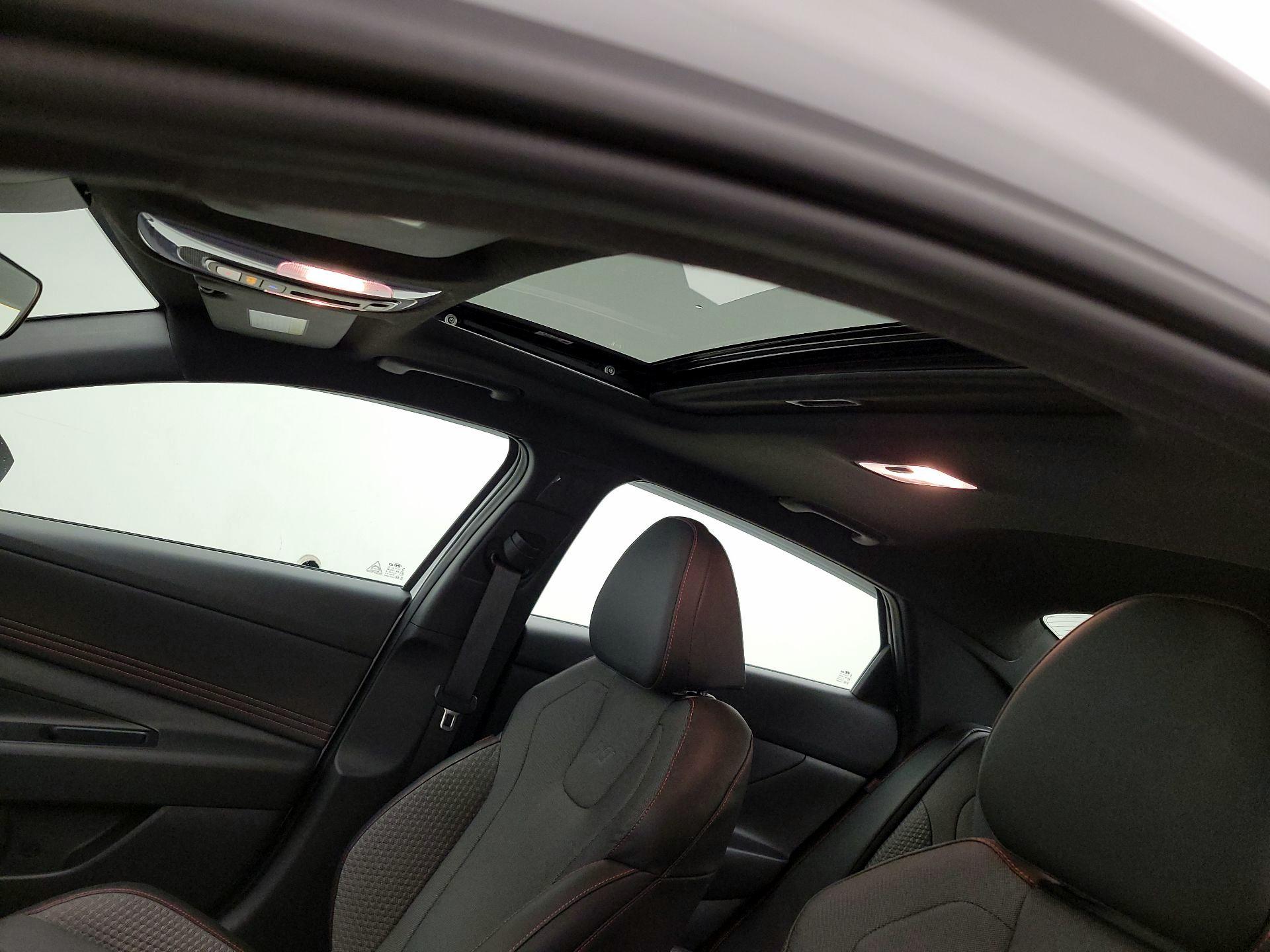 Thumbnail: 2025 Hyundai Elantra - 20