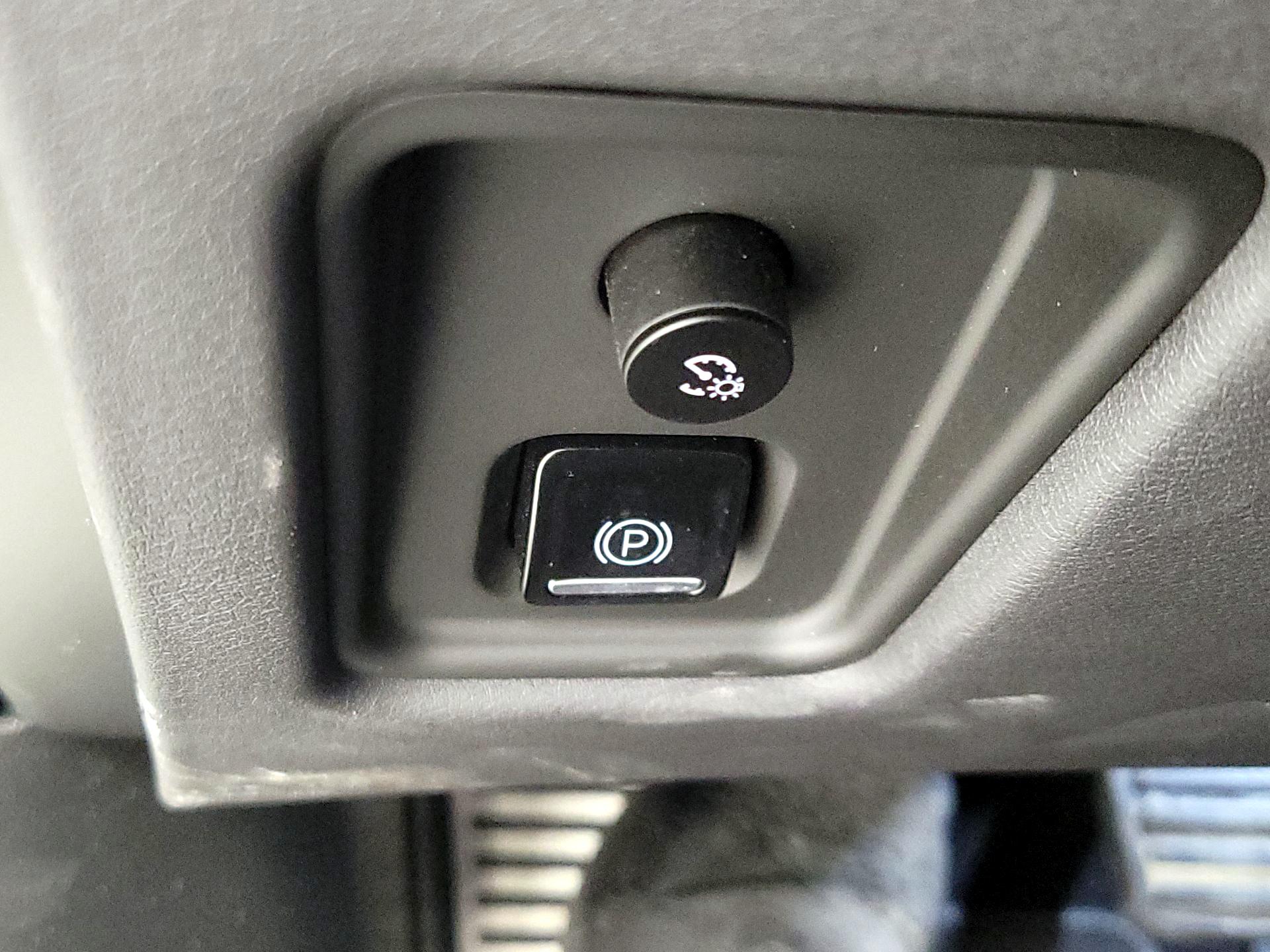 Thumbnail: 2024 Chevrolet Corvette - 13