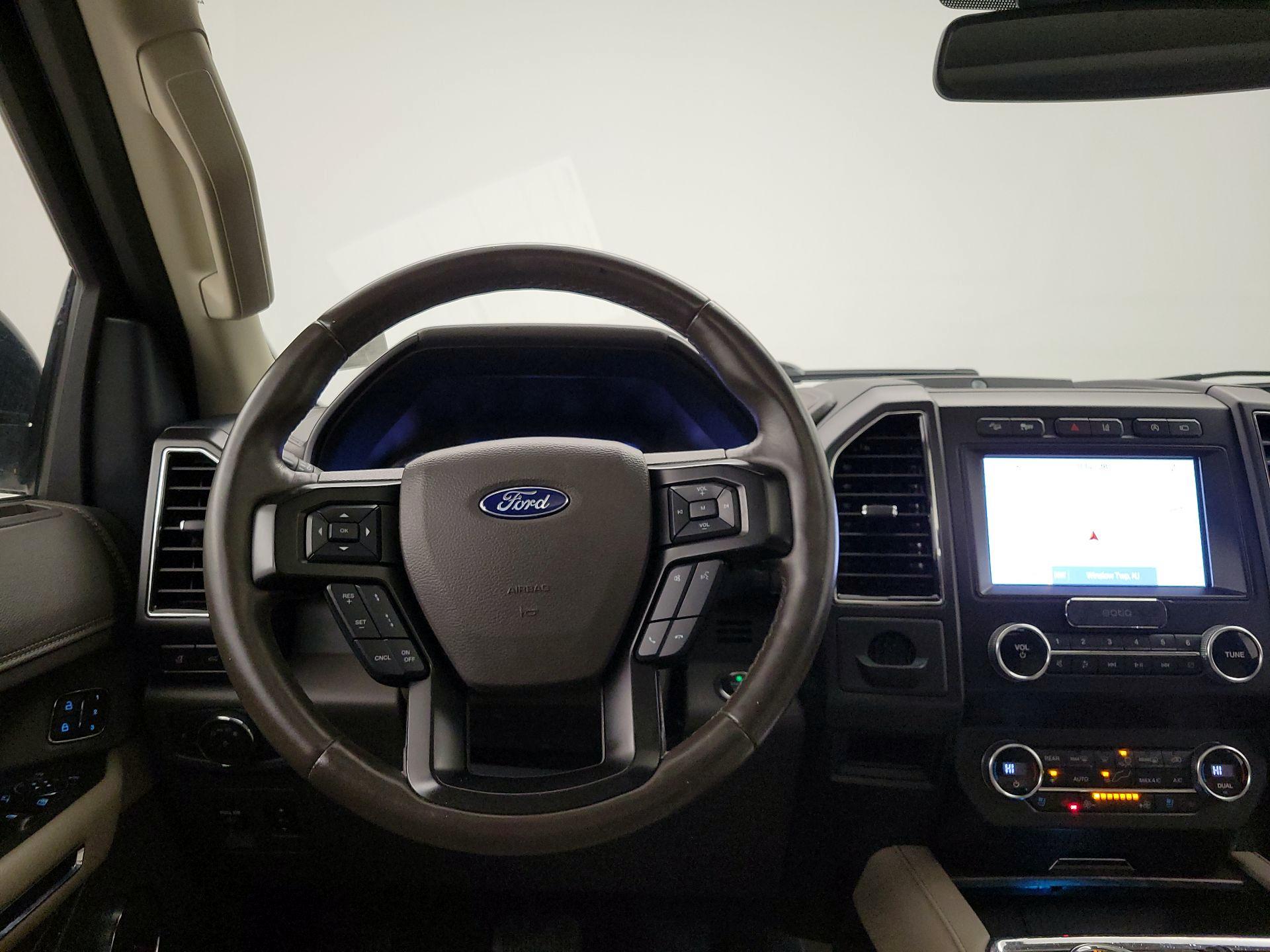 Thumbnail: 2020 Ford Expedition - 10