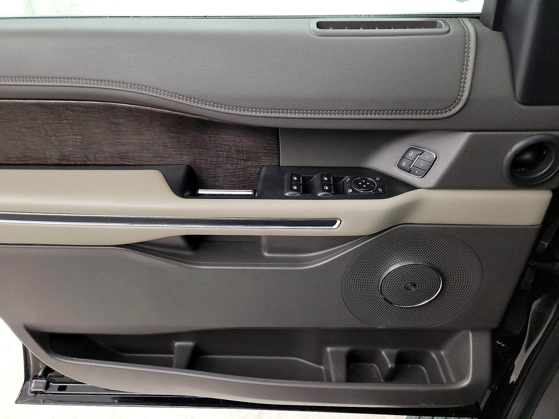 Thumbnail: 2020 Ford Expedition - 12