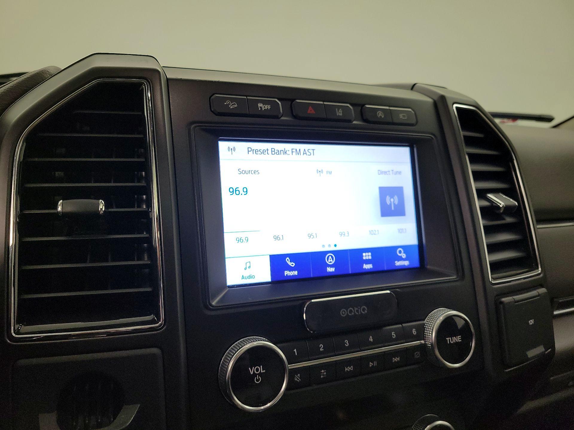 Thumbnail: 2020 Ford Expedition - 16