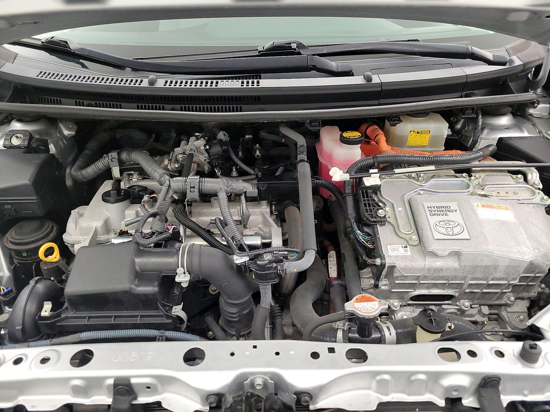 Thumbnail: 2016 Toyota Prius c - 20