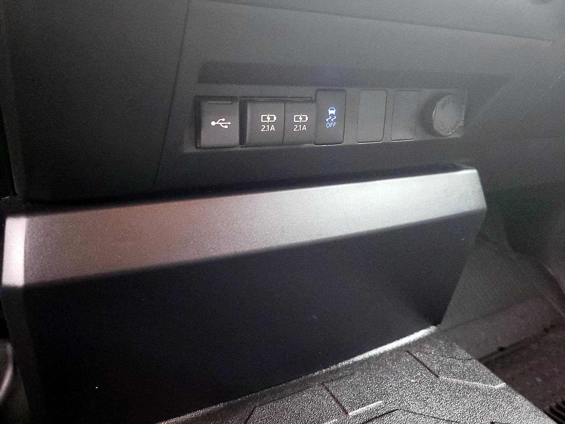 Thumbnail: 2021 Toyota Tundra - 19