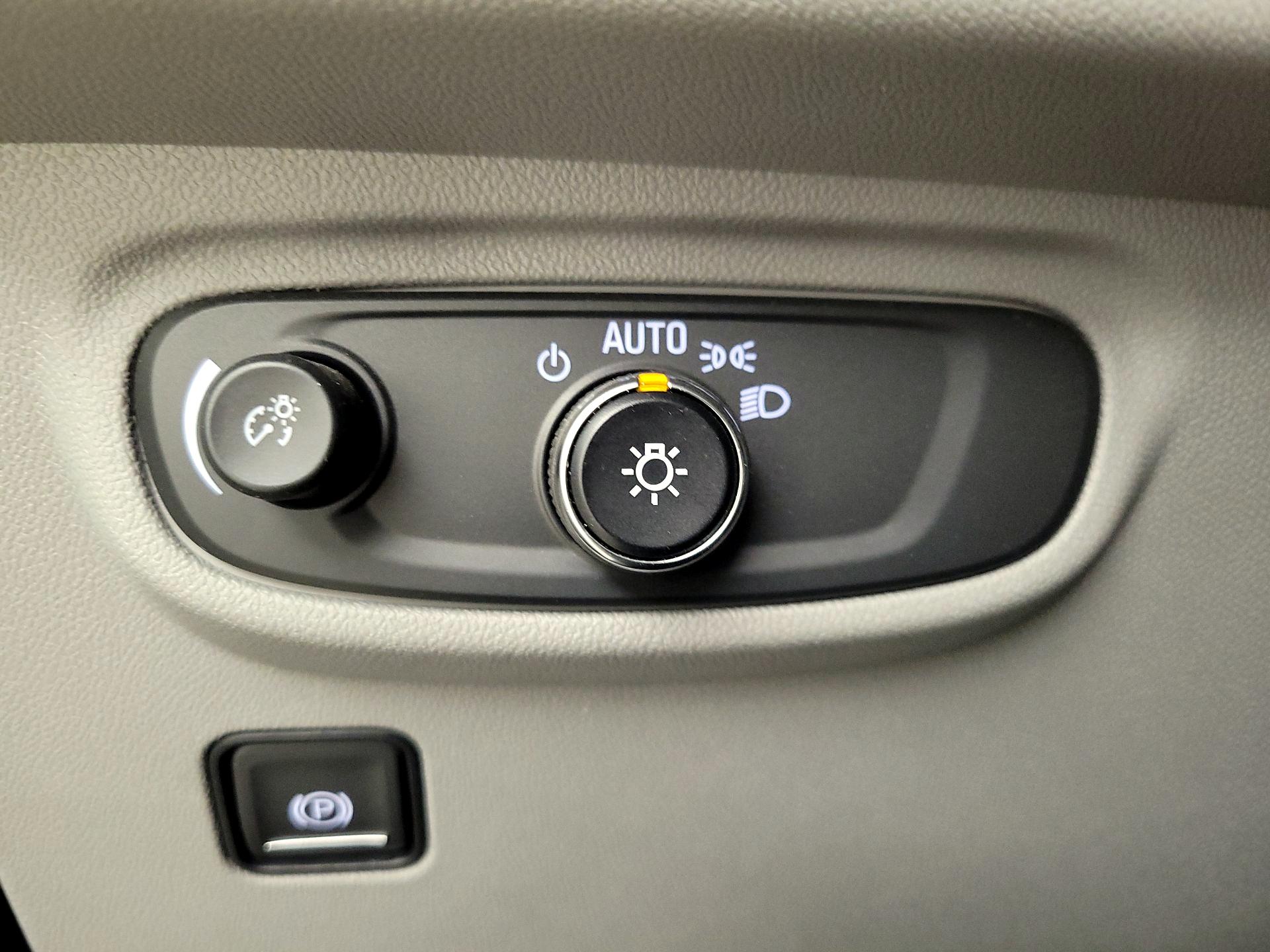 Thumbnail: 2020 GMC Terrain - 13